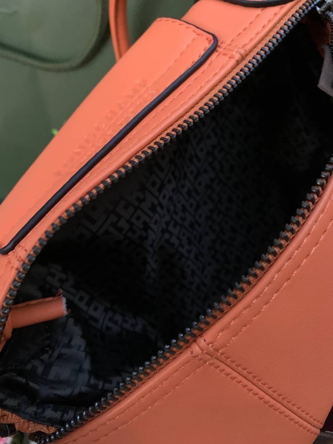 Longchamp Le Pliage Cuir Crossbody Bag อีกหนึ่งคอลเลคชั่น Le Pliage Cuir หนึ่งในตระกูลกระเป๋าสุดไอคอนิก