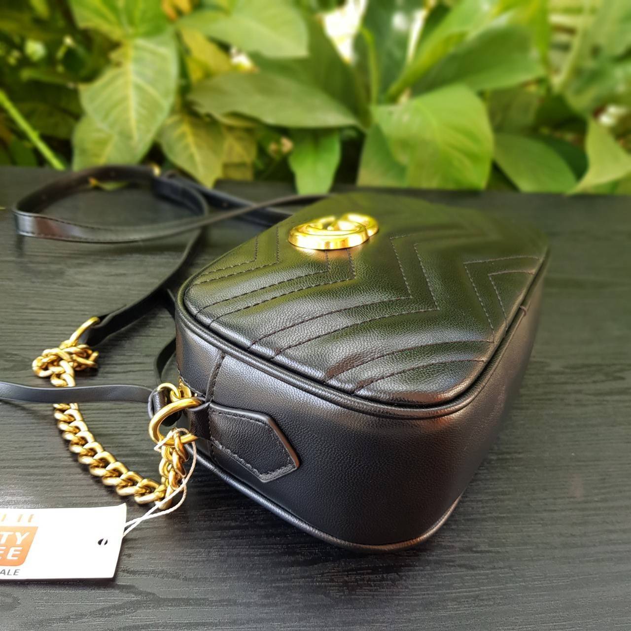 GUCCI GG Marmont small matelassé shoulder bag กระเป๋าสะพายครอสบอดี้ คอลเลคชั่นสุดหรู ใช้งานง่าย เข้าได้กับทุกลุค