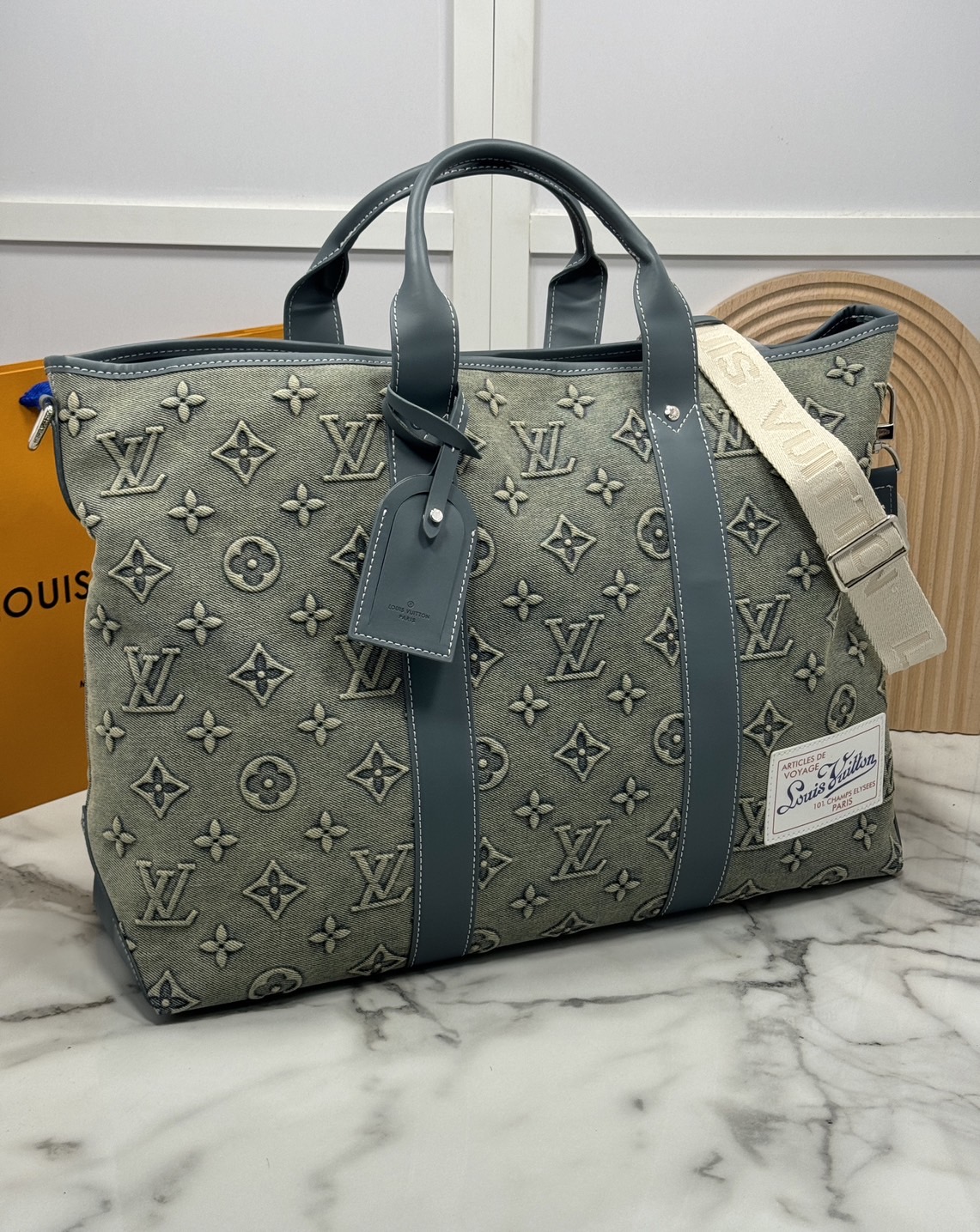 LV Weekend Tote NM Bag Monogram Washed Denim canvas กระเป๋าถือใบใหญ่พร้อมสายสะพาย ทรงโท้ทเดนิมลายโมโนแกรมปั้มนูน 🤍 สินค้าเกรดออริจินอล