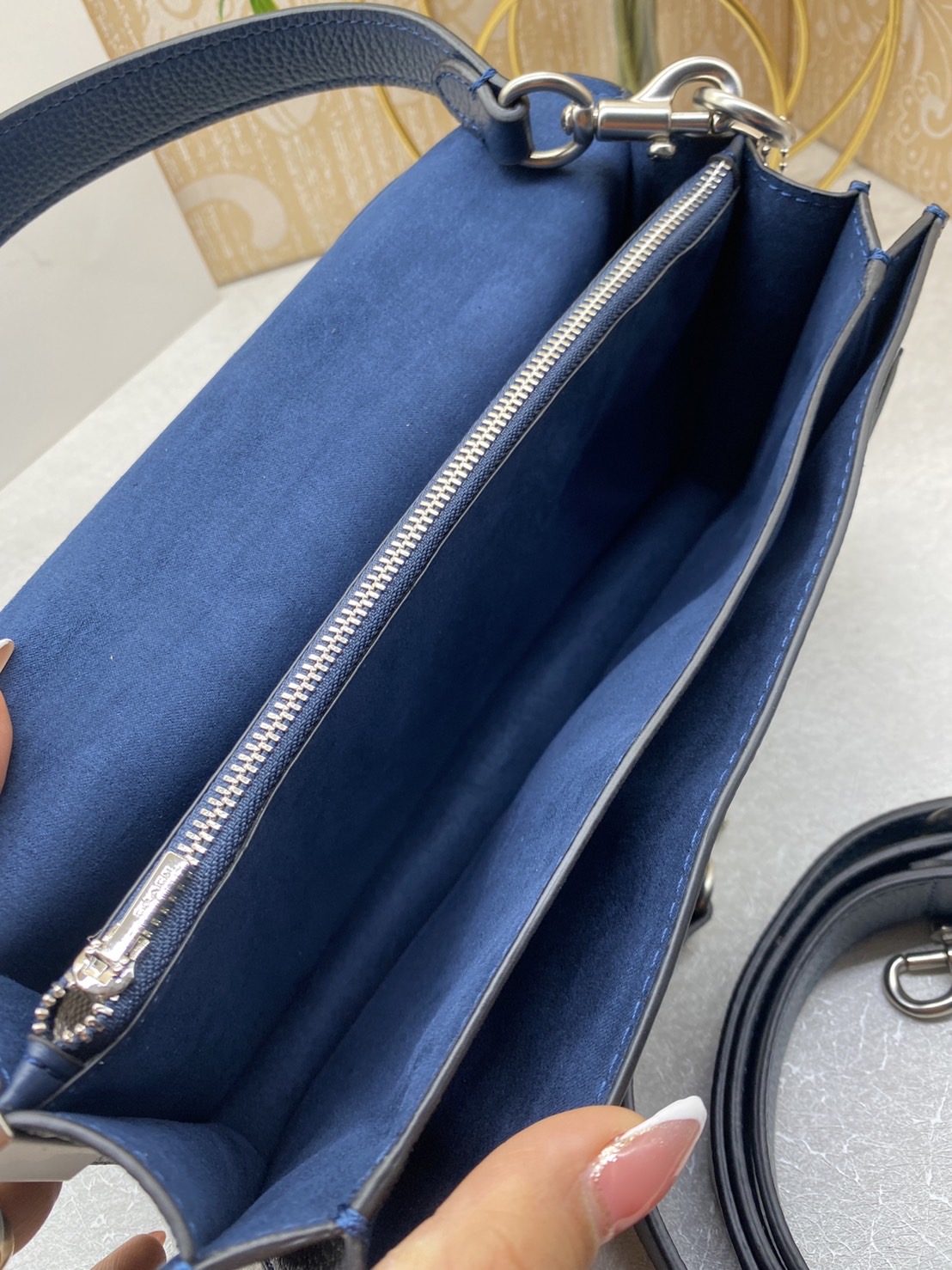 COACH TABBY CROSSBODY WRISTLET 26cm สีใหม่ล่าสุด ต้อนรับสงกรานต์นี้ รุ่นนี้ต้องเข้าแล้ว พกพาได้ตลอดวันเลย ห้ามพลาดค่ะ! พร้อมส่งที่ไทย