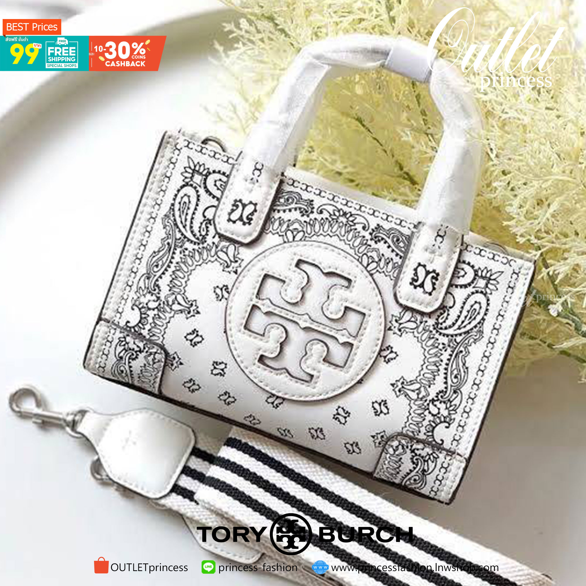 Tory Burch Ella Printed Leather Micro Tote Bag กระเป๋าขนาดมินิใบนี้บอกเลยว่าสไตล์เก๋และแปลกตาเลยทีเดียว กระเป๋าทรงสี่เหลี่ยมขนาดมินิ มีสายสะพายที่ออกแบบมาเข้ากับกระเป๋าสำหรับสะพายข้าง ลวดลายและสีสันบนกระเป๋ามีเอกลักษณ์ที่แสดงถึงความเป็นศิลปะแบบทอรี่โดยเฉพ