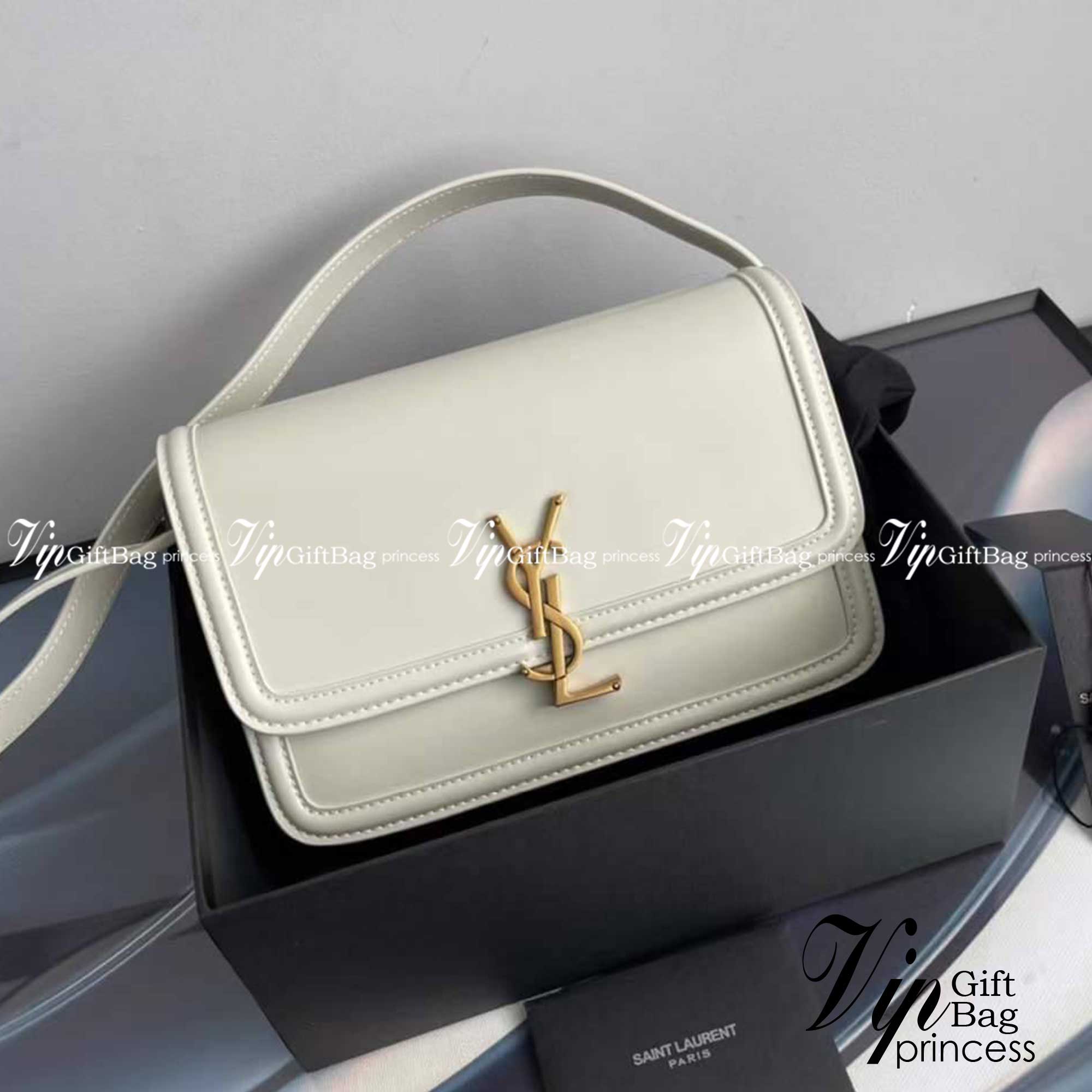 YSL Solferino medium crossbody bag คอลเล็คชั่นน้องโรเซ่ ROSE BLACKPINK ที่สุดแห่งความคลาสสิก เกรดออริจินอล หนังสวยมาก กระเป๋าสะพายรุ่นที่สาวๆ ทุกคนควรมีติดตู้ ภาพถ่ายจากงานขายจริง สวยตามรูป ไม่ผิดหวังค่ะ