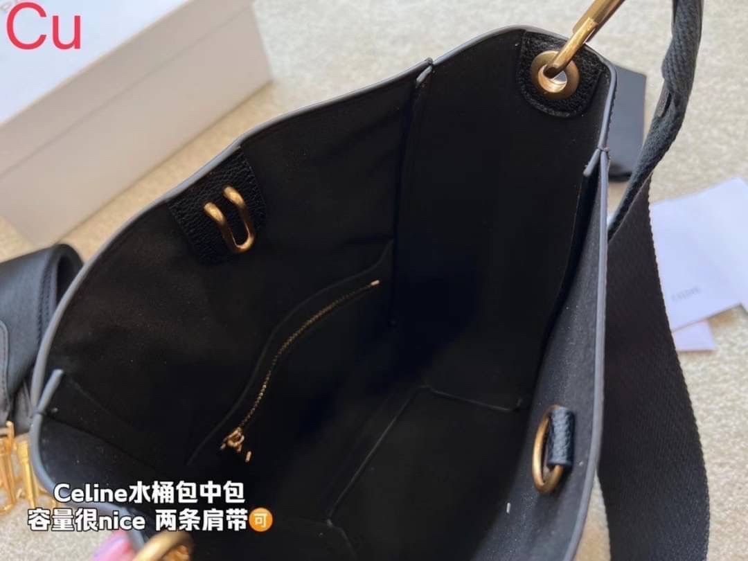 CELINE SANGLE SMALL BUCKET BAG กระเป๋าสะพายทรงบัคเก็ต หนังซอฟอย่างดี น่าใช้มากๆ