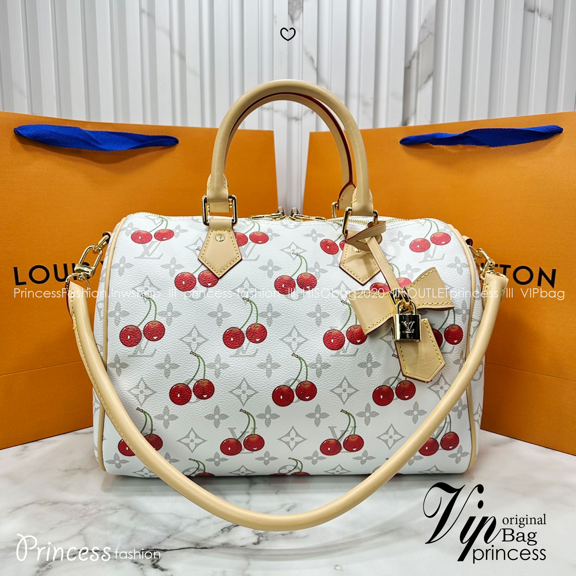 ORI หนังแท้ | LV x TM Bolsa Speedy Soft 30 Monogram cherry ช่วงนี้หน้าเชอรรี่ 🍒 กำลังออก 3 สีสุดฮอตเลือกช็อปได้เลยค่า กระเป๋าสะพายทรงหมอนใบใหญ่ ดีไซน์ใหม่มีชีวิตชีวา แสนสดใสด้วยโมโนแกรมแต่งดีเทลลายเชอร์รี่โดดเด่นสะท้อนความงามเปี่ยมสีสันอันเป็นเอกล
