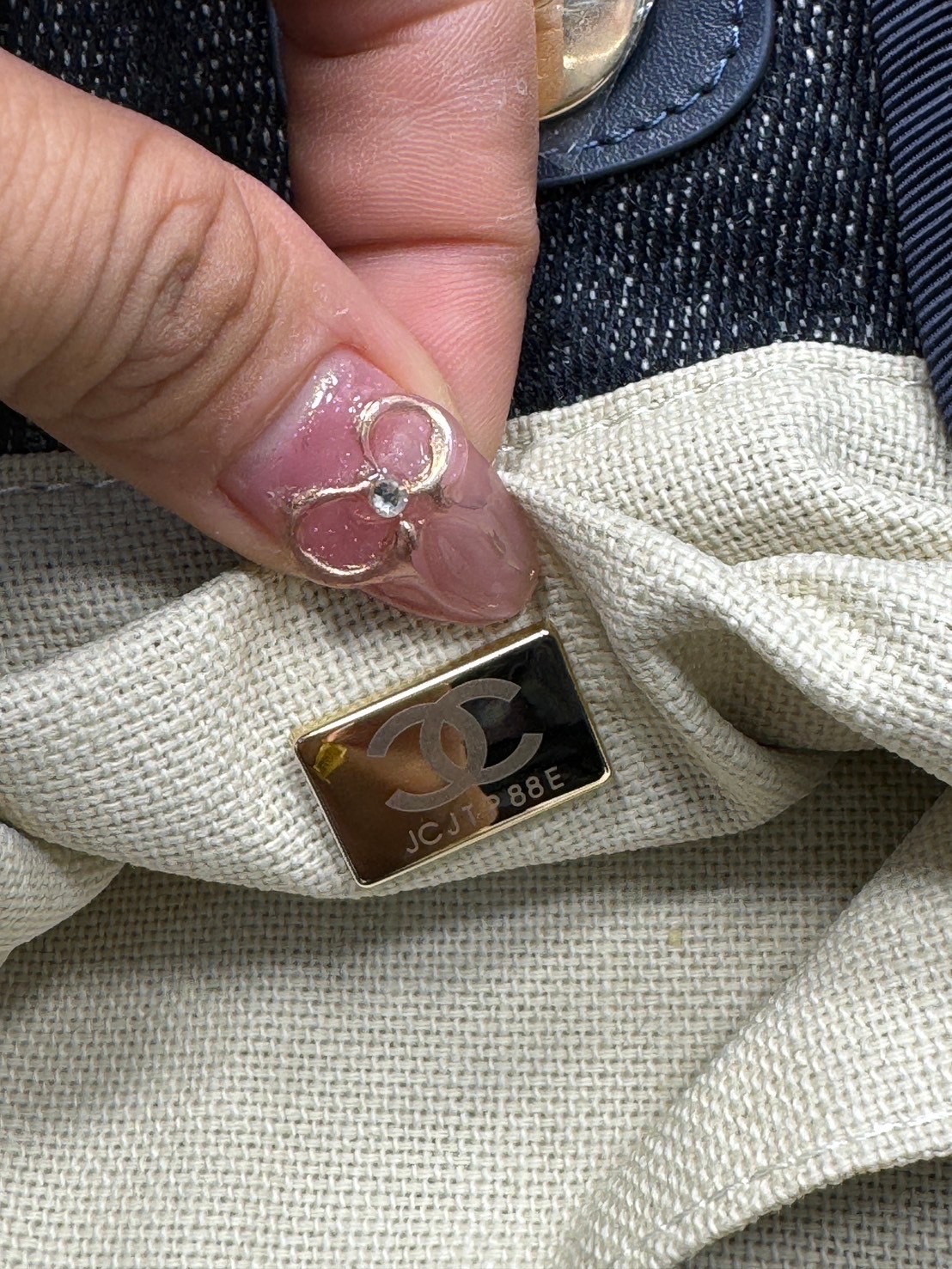 ORI หนังแท้ | Chanel Deauville Tote Bag กระเป๋าสะพายทรงโท้ทช้อปปิ้ง ใบใหญ่ ภายในโล่งกว้าง จุของได้เยอะ