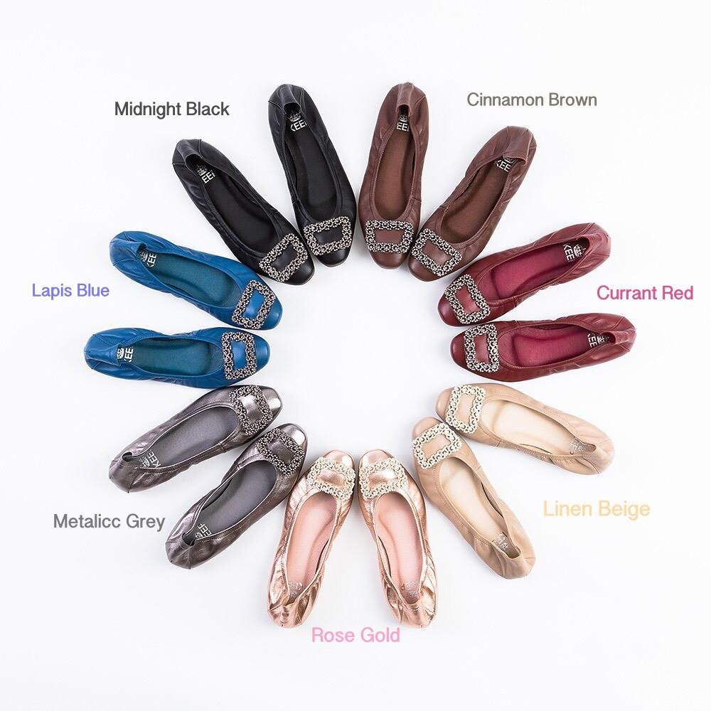 New In กับรองเท้า KEEP รุ่น BALELA FLAT SHOES ดีเทลรองเท้า = รองเท้า หนังแกะแท้ทั้งคู่ ( ด้านนอก และ ซับในด้านใน ) ผิวสัมผัสละเอียด ใส่แล้วสบายเท้ามากๆ มากๆค่า =รุ่นนี้ หน้าเท้ากระชับเก็บรูปเท้า เน้นช่วงเท้าเรียวขึ้น = พื้นรองเท้า เสริมแผ่นรองเท้า หนา - น
