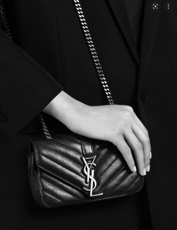 VIP 】SAINT LAURENT CLASSIC BABY COLLEGE MONOGRAM CHAIN BAG IN BLACK MATELASSE LEATHER VIP GIFT WITH PURCHASE (GWP) พรีเมี่ยมกิ้ฟ Limited Edition จาก YSL DUTY FREE COUNTER กระเป๋าสะพายรูปทรงน่ารัก ดีไซต์มาใหม่สำหรับสาวก SAINT LAURENT มีหูจับเกร๋ๆ ที่ด้านบน