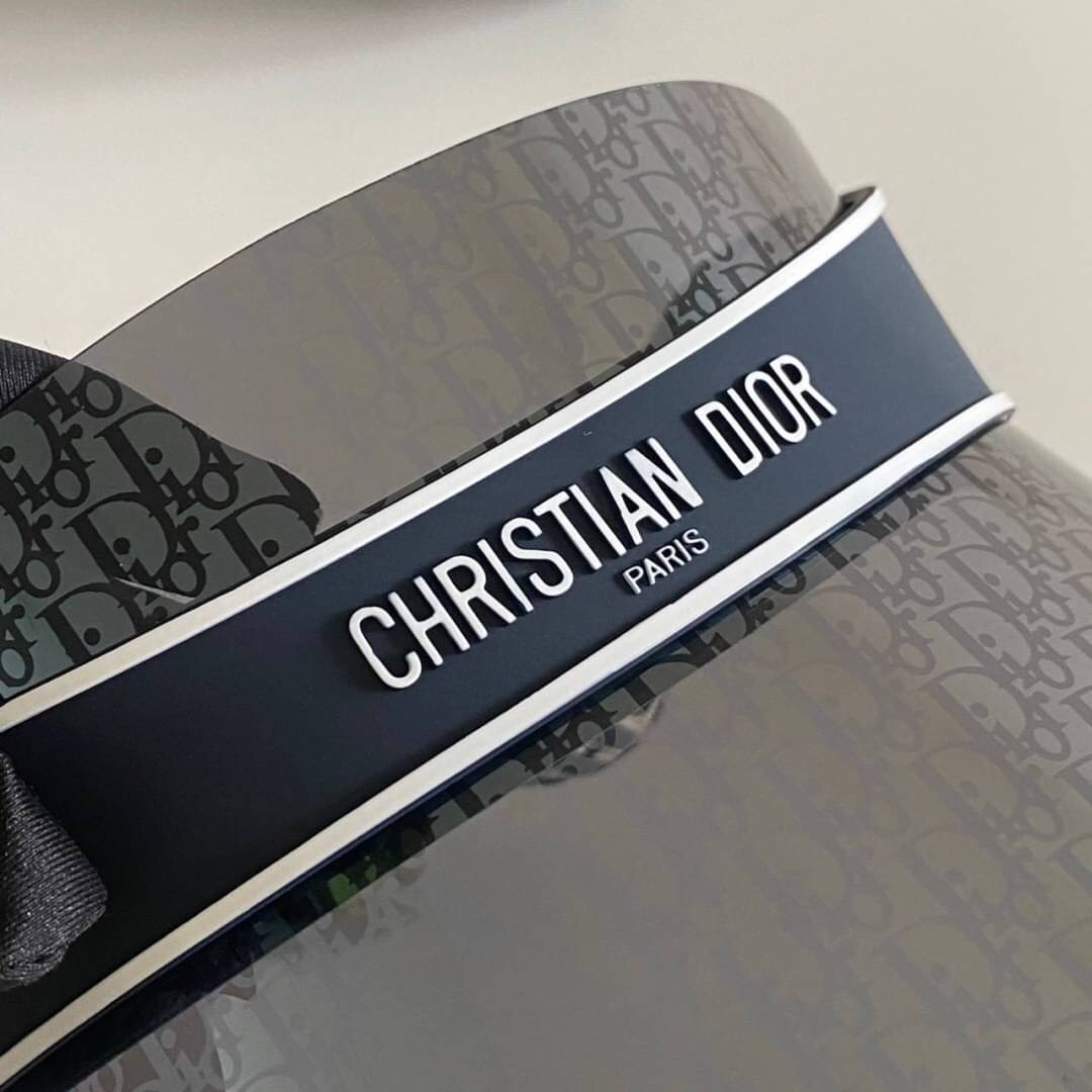 DiorClub V1U Blue Dior Oblique Visor / Dior Sun Visor Cap ภาพสินค้าถ่ายจากงานขายจริงใช้งานต่างประเทศได้