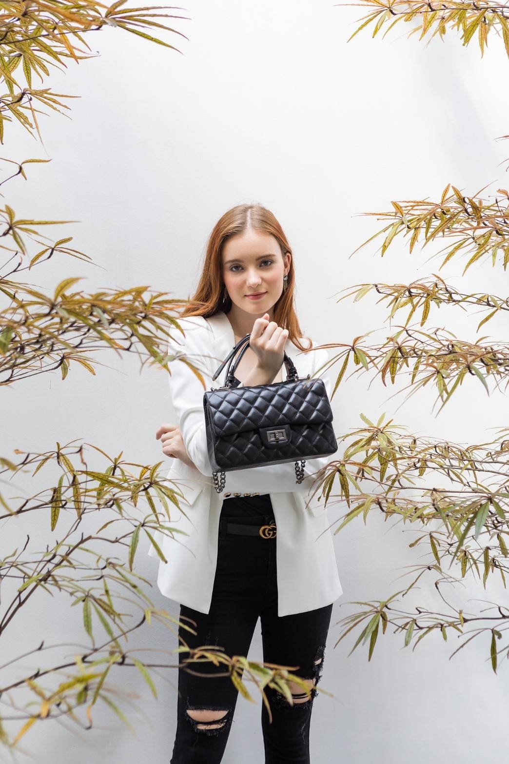 รุ่นขายดี KEEP รุ่น Coco chain handbag ✨ Collectionใหม่ตัวกระเป๋าผลิตจากหนัง Microfiber สวย ทนขึ้นกว่าเดิม การตัดเย็บ นิ่ม ฟู ตึง สวยอยู่ทรงตามแบบฉบับของแบรนด์ รุ่นใหม่ตัวนี้ปักลายตารางสวยหรู การเย็บประณีตทุกตาราง อะไหล่สีดำ เงา เกรดพรีเมี่ยม