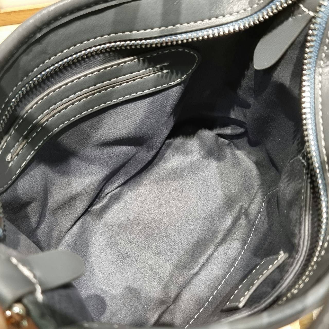 LV neverfull washed denim monogram mini bag ดีไซน์ใหม่ล่าสุดก่อนใคร กระเป๋าทรงโท้ทมินิไซส์ ที่ไม่ได้เล็กตามชื่อ มาในรูปแบบ washed denim สวยคลาสสิค ดูแพงสุดๆ
