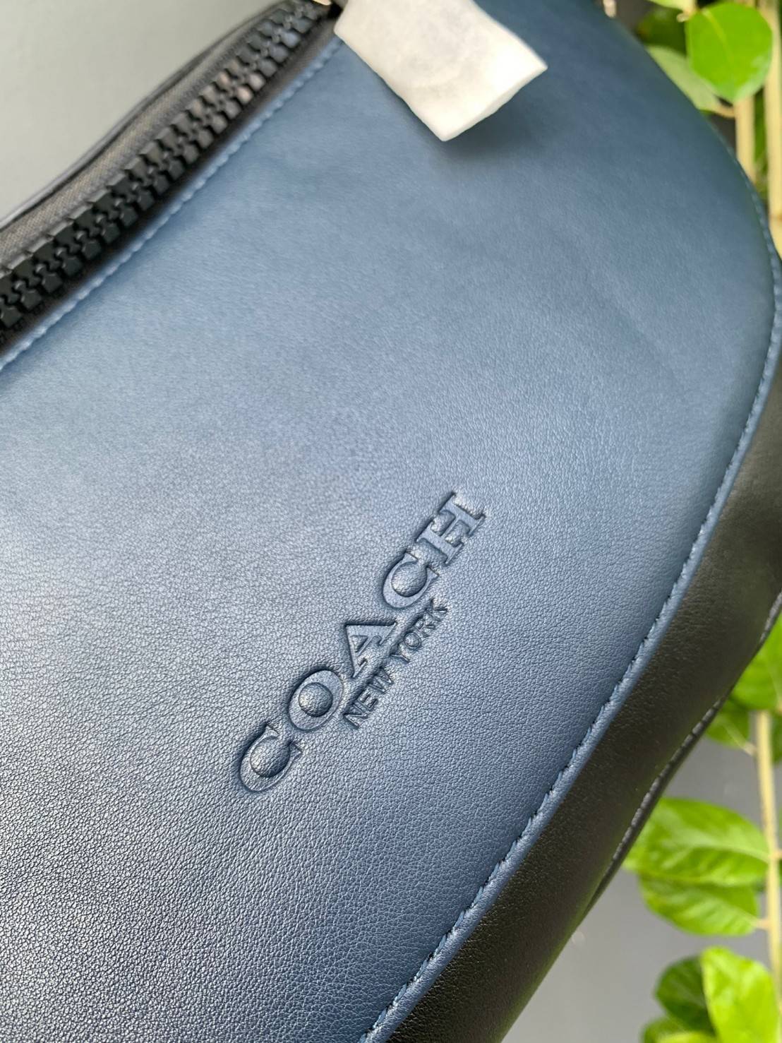 หนุ่มหล่อ//สาวหล่อ ทางนี้จ้าา สวยไม่แพ้คาดอกรุ่นอื่นๆเลยค่าา! COACH WARREN BELT BAG ใบใหญ่คะ! ((79149)) พร้อมส่ง นานๆทีจะมีสีนี้เข้ามาค่ะ! กระเป๋าคาดอกด้านหน้า//คาดไปทางด้านหลัง//หรือคาดเอวได้ ตามแต่ความถนัดได้เลยนะคะ หนังแท้ นิ่มสวย มีช่องซิปหลักให้2ช่อง