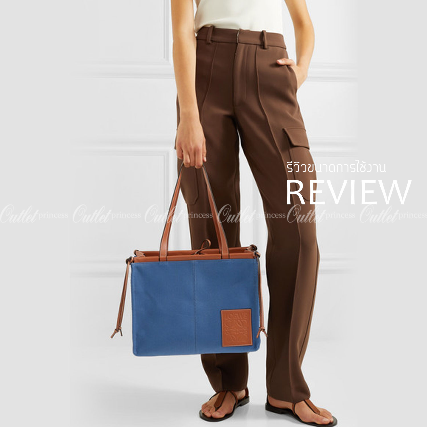 LOEWE TOTE BAG VIP GIFT WITH PURCHASE (GWP) Limited Edition จาก "LOEWE PERFUME DUTYFREE" วัสดุ Canvas&Leather ใบใหญ่ น้ำหนักเบา ภายในโล่งกว้างและจุ ใส่เอกสารA4 หูหิ้วหนังแข็งแรง สะพายไหล่ได้ ด้านหน้ามีโลโก้หนังสีน้ำตาล ด้านข้างสามารถปรับขยายทรงไ