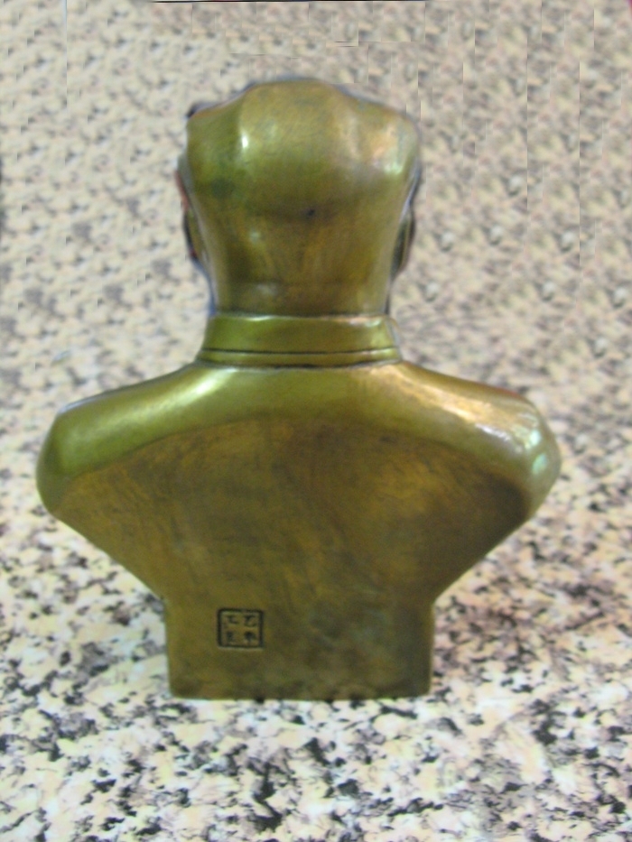 สินค้าหมดค่ะ รูปเหมือนเหมาเจ๋อตุงทำจากทองเหลืองค่ะ