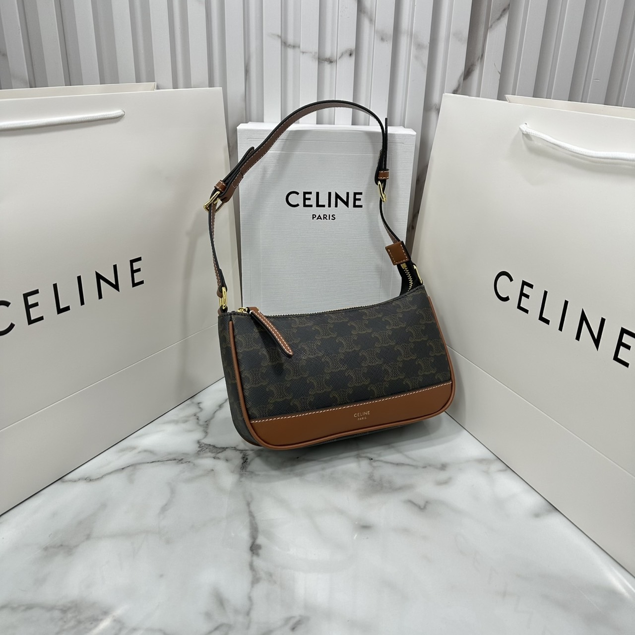 ORI หนังแท้ | CELINE Shoulder bag toile Triomphe et veau กระเป๋าสะพายไหล่ เรียบหรูคลาสิก ใช้งานง่าย เป็นใบที่แมทง่าย เข้ากับทุกลุคทุกสไตส์