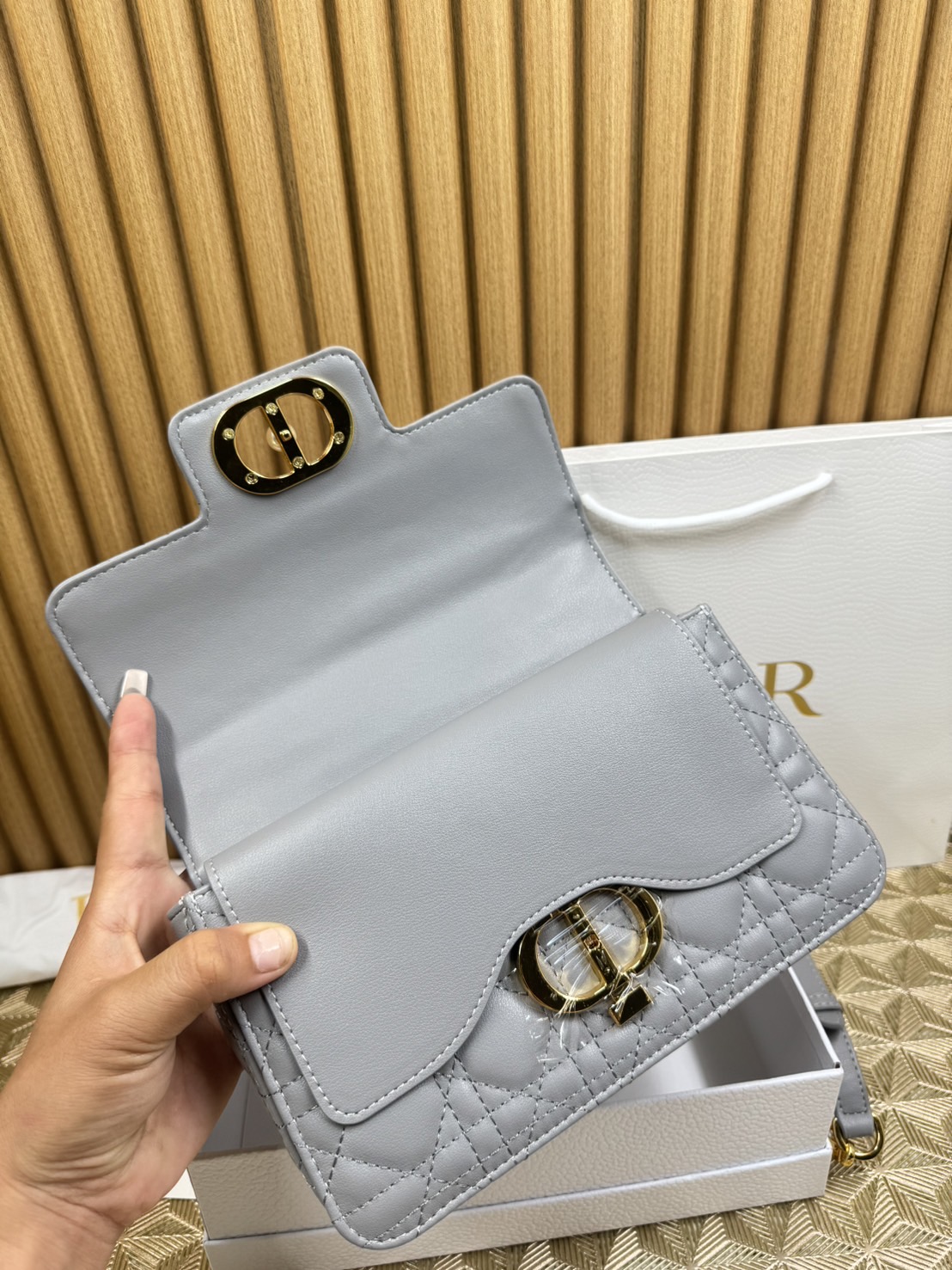 พร้อมส่ง 6 สี Small Dior Jolie Top Handle Bag 22cm กระเป๋าสะพาย เกรดออริ สลับแท้ 1:1 ใช้ต่างประเทศได้