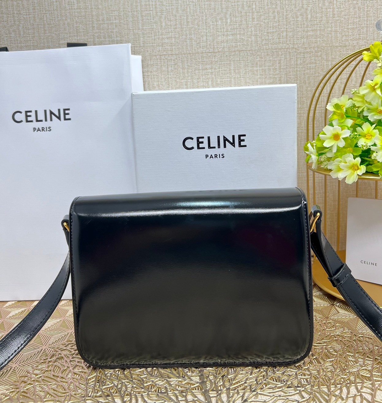 MEDIUM 22cm : CELINE CLASSIQUE TRIOMPHE BAG IN SHINY CALFSKIN / Celine Triomphe Bag / Celine Bag พร้อมส่ง 10 สี เกรดออริ 1:1 กระเป๋าแบรนด์หรูที่ควรมีแห่งปี