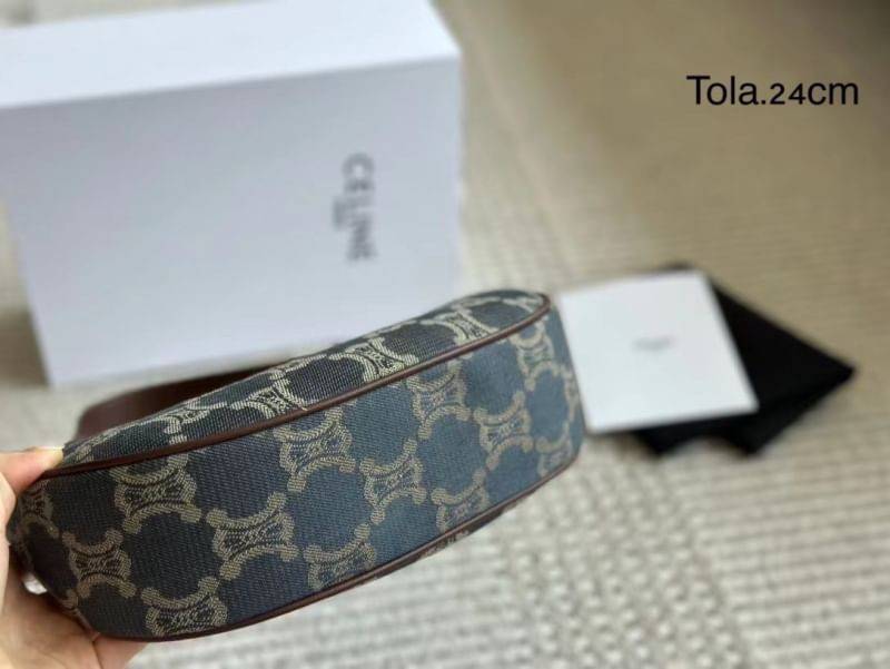 CELINE Ava Denim Macadam Vintage Shoulder Bag กระเป๋าทรงเอวาวินเทจ งานเดนิมฟอกเข้ายุคสมัย สวยเท่ห์ เข้ากับการแต่งตัวหลายสไตล์ ใช้ได้ทั้งกลางวันและกลางคืน