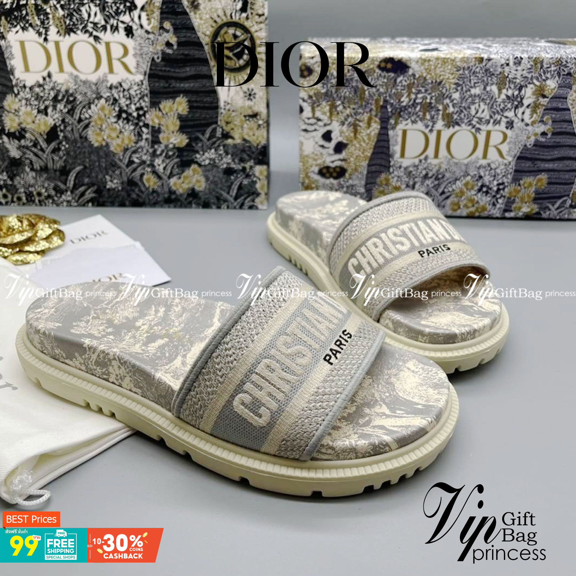 DIOR DWAY SLIDE Toile de Jouy Flowers Embroidered Cotton Dior Sandals รองเท้าแตะที่เป็นเอกลักษณ์ ที่สุดแห่งความหรูหราใช้งานได้ทุกวัน ตัดเย็บจากผ้าฝ้ายปักลาย ประดับด้วยรายละเอียดสวยงาม เสริมส้นยางหนาอย่างดีสวมใส่ง่าย น้ำหนักเบา งานเกรดออริจินอล 1:1 เหมือนท