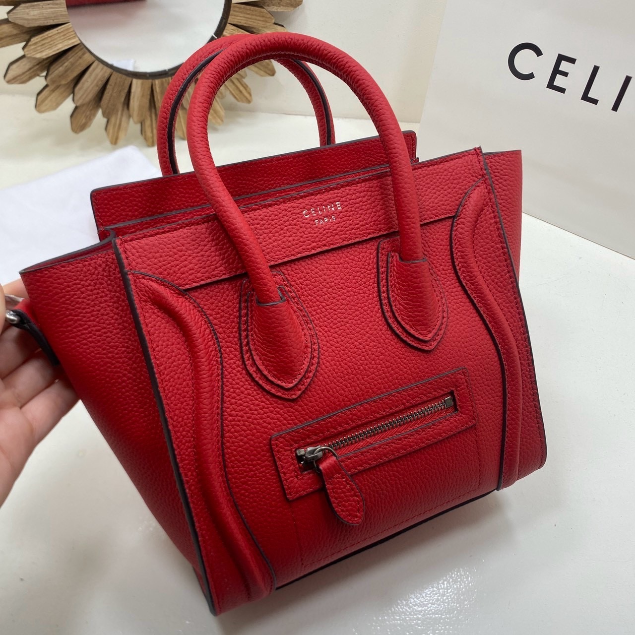 ORI หนังแท้ | Celine Luggage Tote Nano Bag20cm กระเป๋าสะพายทรงโท้ท ดีไซน์เป็นเอกลักษณ์ เรียบหรูดูแพง