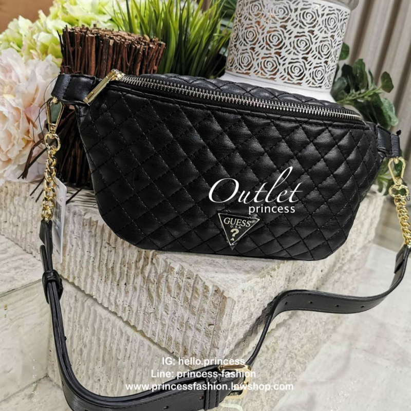 Guess Woman Factory Belt Bag กระเป๋าสะพาย/คาดเอว/คาดอก รุ่นใหม่ดีไซน์ยอดนิยมจาก GUESS FACTORY วัสดุหนังเเกะสังเคราะห์เนื้อหนานิ่มลายตาราง เปิดปิดด้วยซิปสะดวกใช้ ด้านหน้ามีโลโก้ ภายในมีโลโก้และช่องซิป มาพร้อมสายสะพายให้เลือกใช้ถึง2แบบไม่จำเจ ทั้งสายโซ่และส