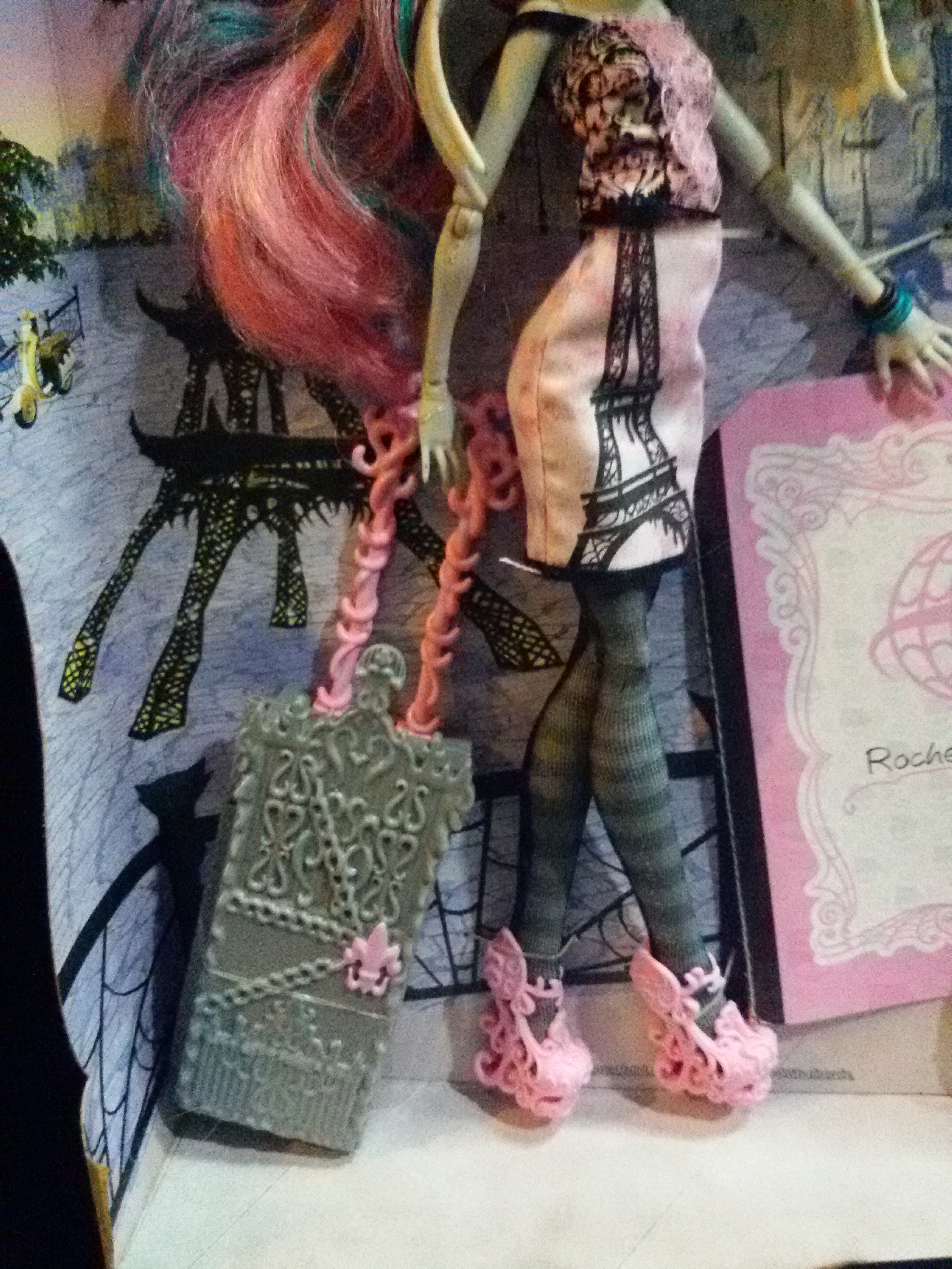 Monster High Travel Scaris Rochelle Goyle Doll ตุ๊กตามอนสเตอร์ไฮมือหนึ่งไม่มีกล่องค่ะ