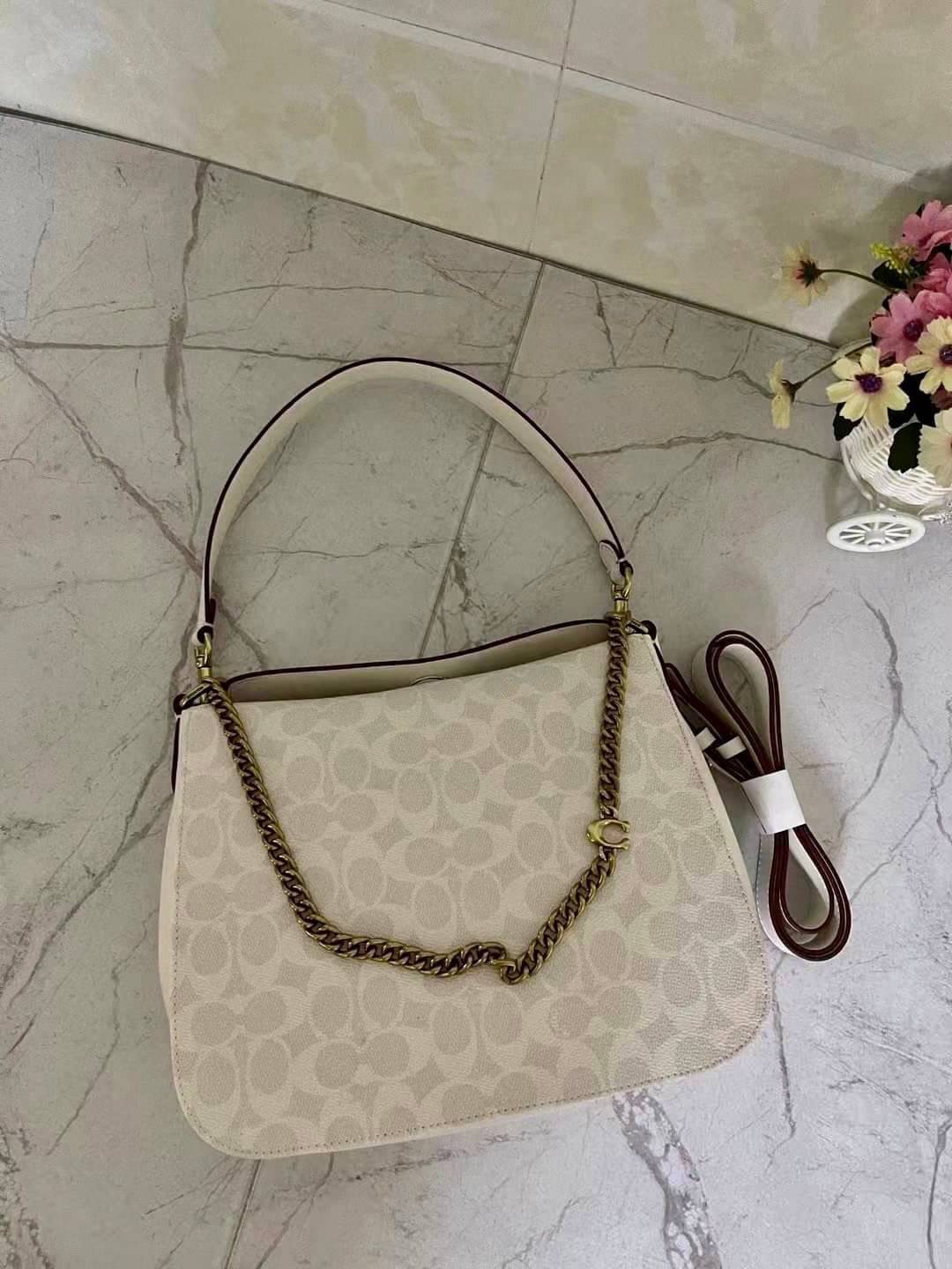 Coach Signature Chain Hobo In Signature Canvas พร้อมส่ง 4 สี