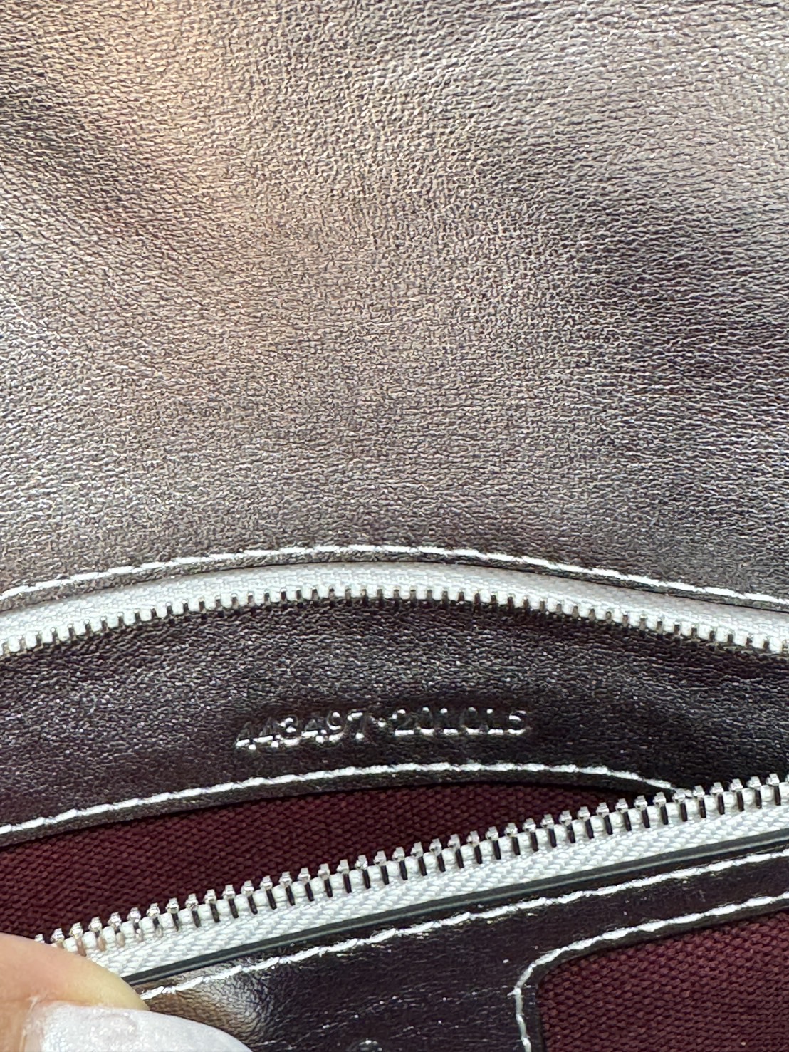 ORI | หนังแท้ GG Marmont small shoulder bag กระเป๋าสะพายข้างรุ่นคลาสสิค ดูแพง อัพลุคได้สบายๆ ด้านหลังดีไซน์รูปหัวใจ