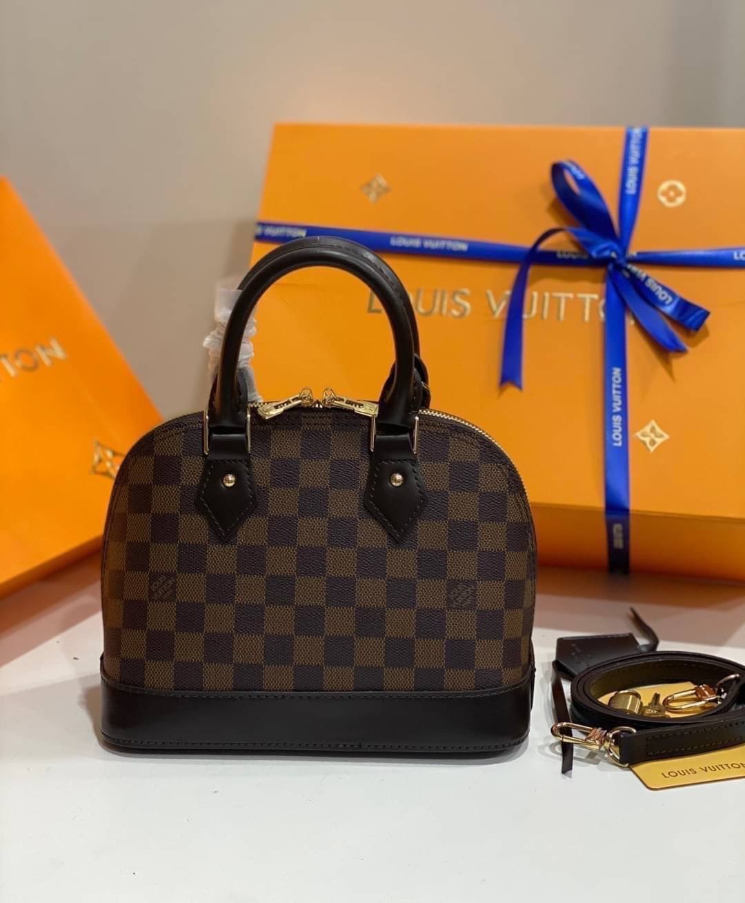 LV Alma BB Damier Ebene Handbag กระเป๋าถือสะพาย เกรดออริ 1:1 ใช้งานต่างประเทศได้