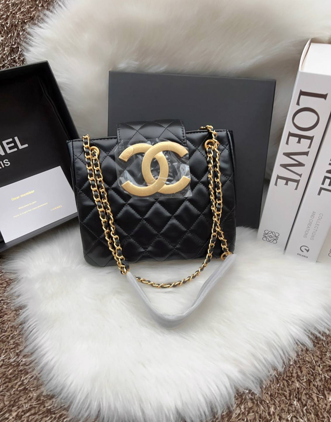 Chanel 24C bag / CHANEL WITH CHAIN / CHANEL Casual Style กระเป๋าสะพายหนังนิ่มลื่นเงาสวย Plain Leather Party Style Office Style