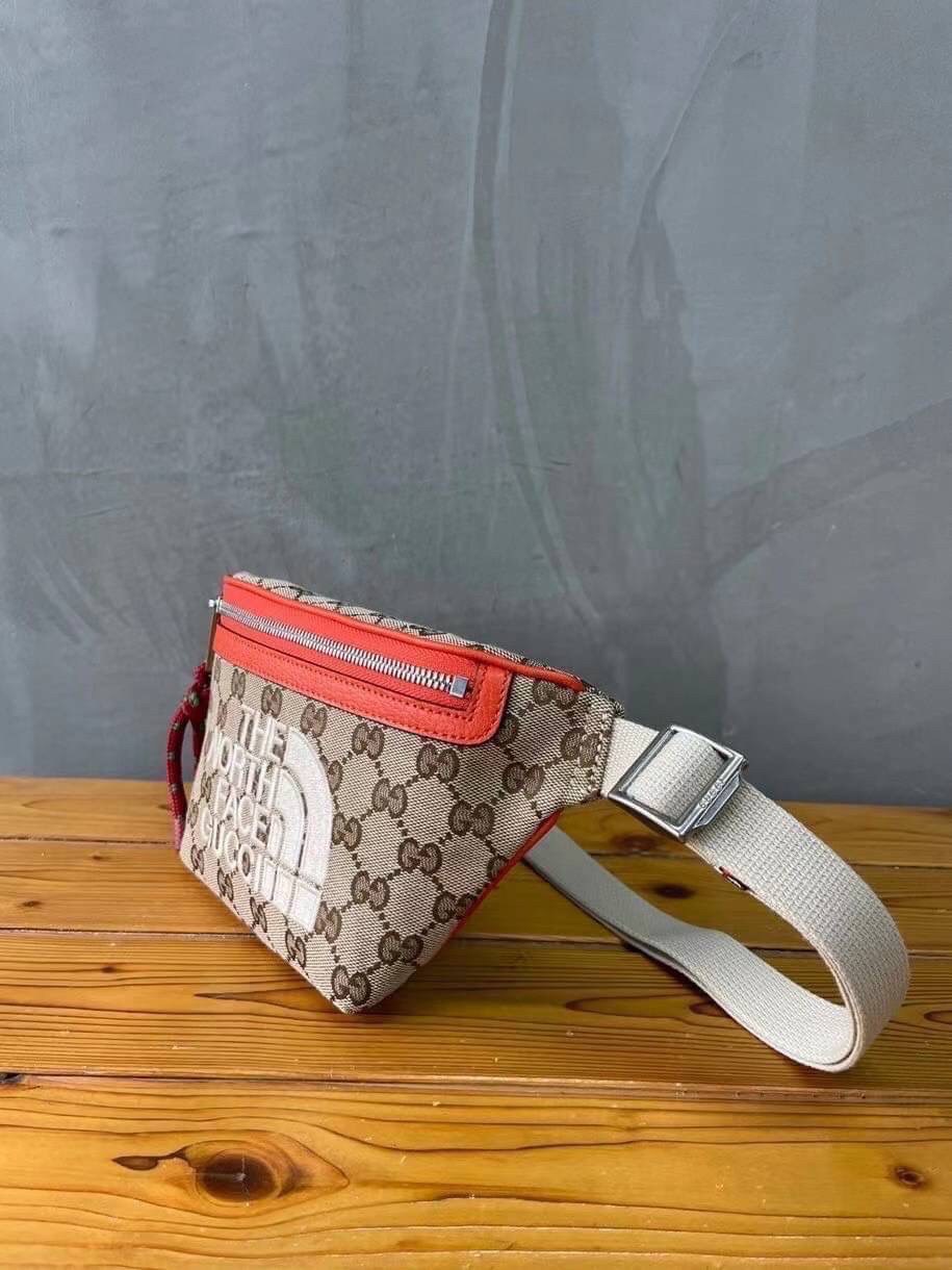 หนังแท้ The North Face x Gucci belt bag พร้อมส่งที่ไทย