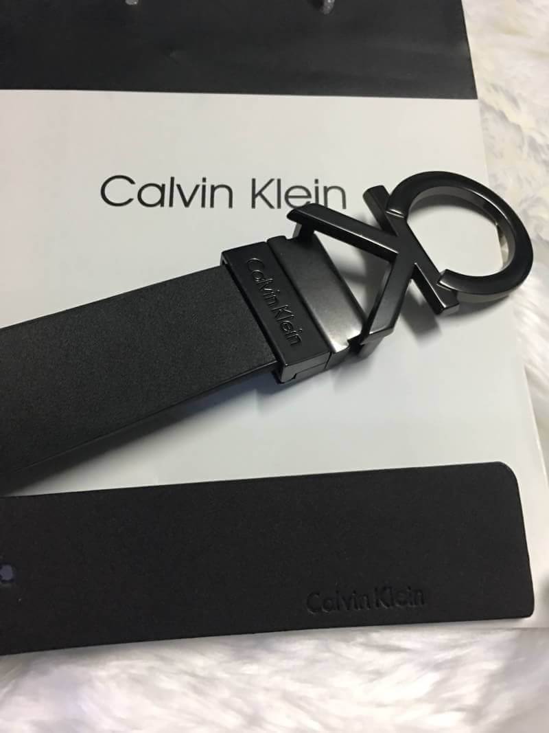 ชุดของขวัญสำหรับคุณผู้ชาย เข็มขัด Calvin klein พร้อมกล่องสวยหรู พร้อมถุงกระดาษแบรนด์ ซื้อเป็นของขวัญ ของฝาก ปีใหม่ ดีเลิศมากค่ะขอบอก