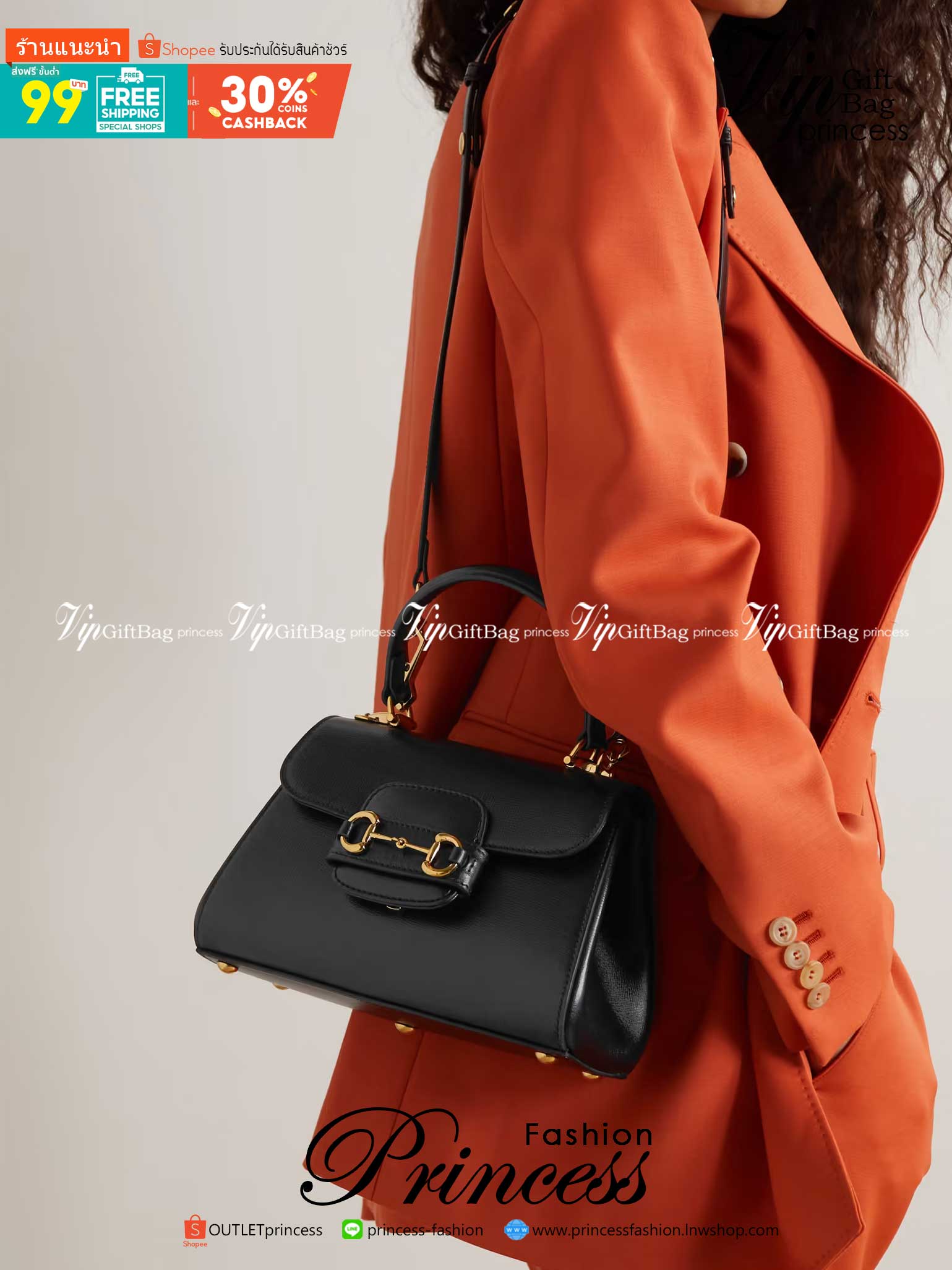 Gucci Horsebit 1955 mini bag / GG VINTAGE CROSSBODY BAG กระเป๋าสะพายข้าง สวยย้อนยุค ดีไซน์วินเทจแฝงความหรู เปิด-ปิดด้วยกระดุมแม่เหล็ก ภายในโล่งกว้าง แบ่งสัดส่วนไว้อย่างดี สายสะพายมีให้ 2 ถึงแบบ สลับใช้ได้ไม่มีเบื่อ แถมยังมีหูจับในตัว เข้าได้กับทุกลุค แมทช