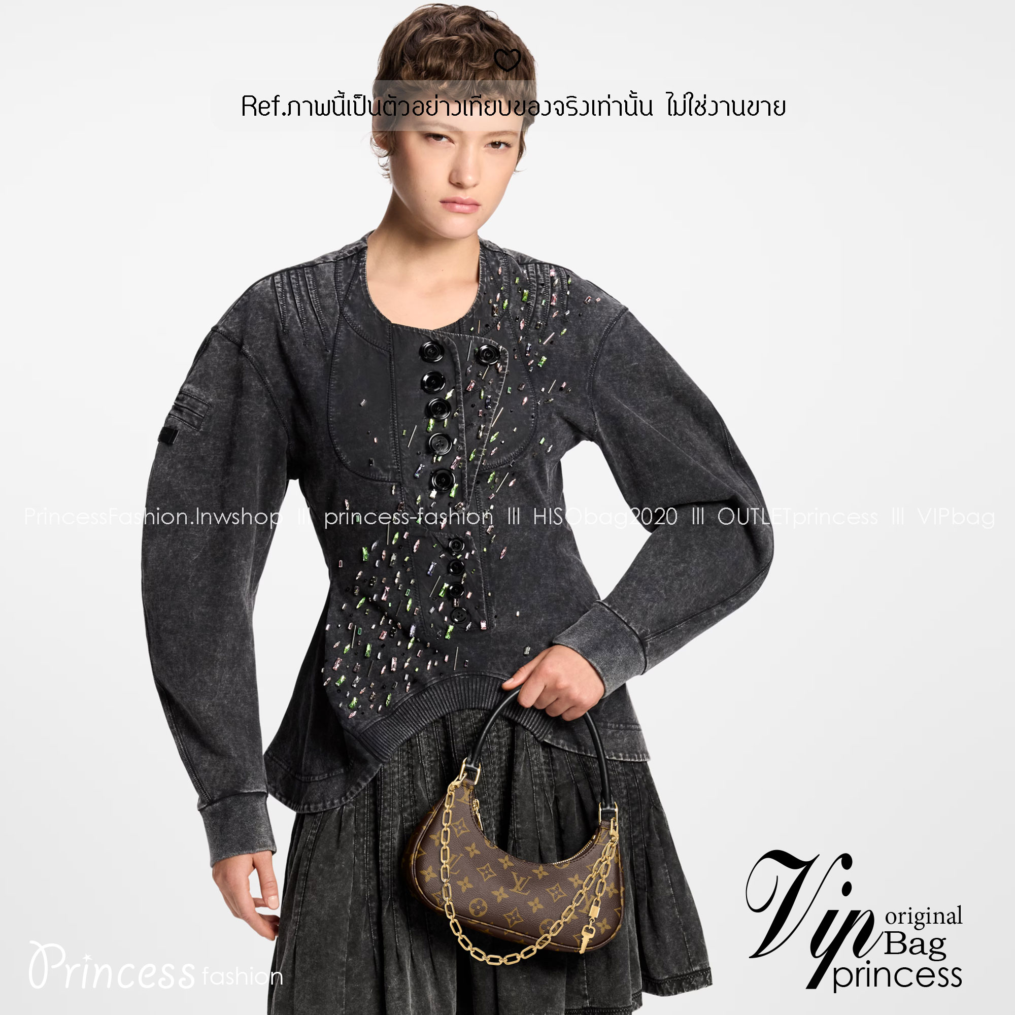 LV Catchy PM bag กระเป๋าสะพายทรงโฮโบหูจับในตัว ดีไซน์ใหม่ ยังคงเอกลักษณ์ ดีไซน์ลวดลายโมโนแกรมเรียบหรู สวยจับต้องได้ เก๋มากๆ เพิ่มกิมมิกแต่งสายและพวงกุญแจโซ่สีทองโดดเด่น