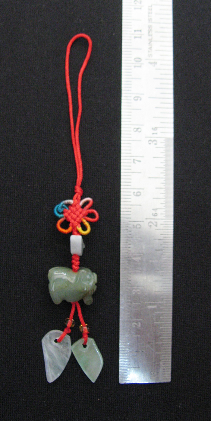 จี้หมูหยกเสริมดวง แบบ2 ร่ำรวยมีกินมีใช้ ช่วยเพิ่มทรัพย์ให้กับท่านค่ะ