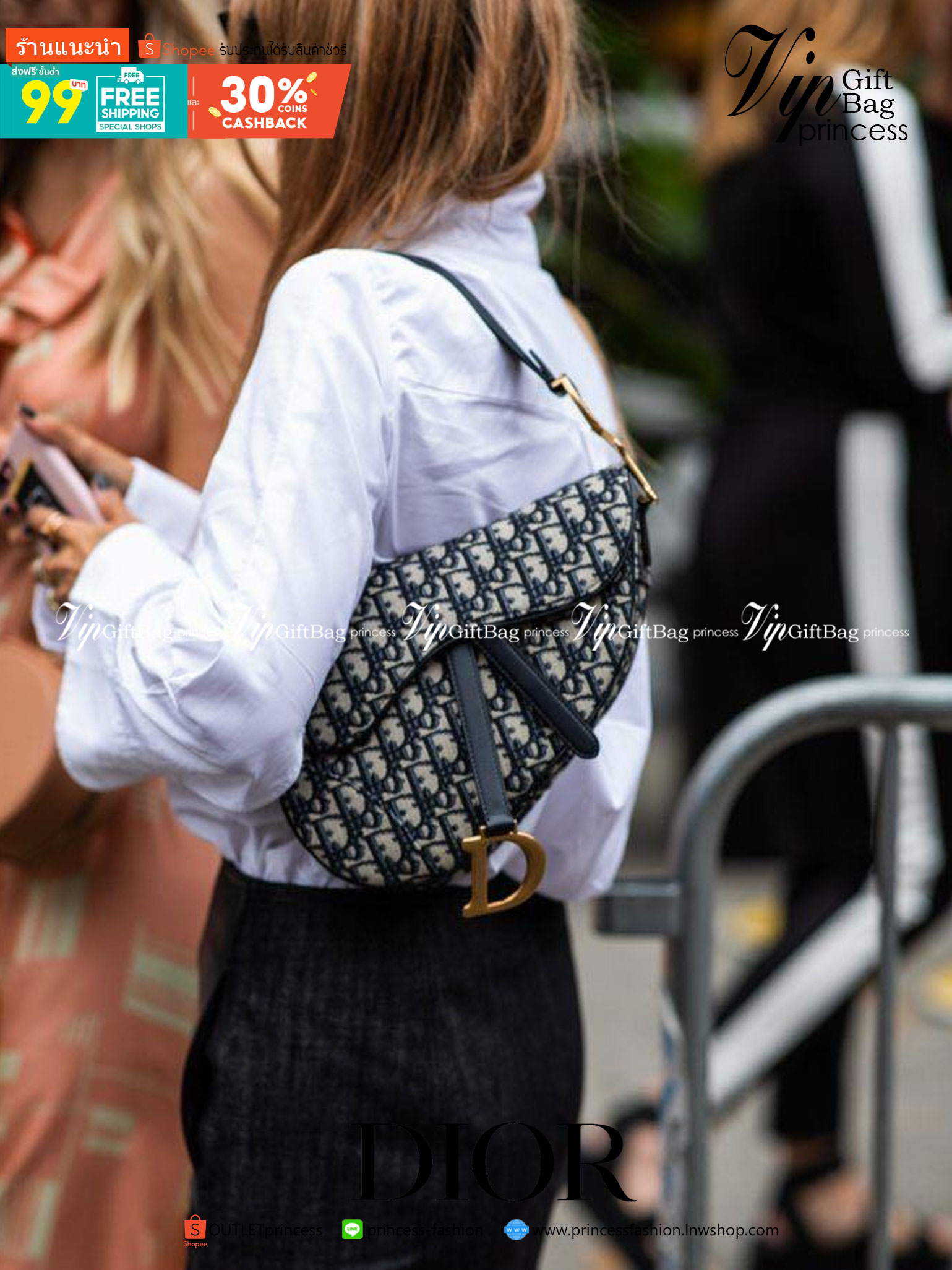 หนังแท้ DIOR SADDLE BAG Oblique Embroidery รุ่นใหม่ทอลายเสือ กระเป๋ารุ่นยอดนิยมตามแบบฉบับแบรนด์ งานทอลายคมชัด ใช้งานได้ 2 แบบ สะพายยาว CROSSBODY และสายสั้นถือได้เก๋ๆ ลุคนี้คูลสุดๆ เลยค่าา ภาพถ่ายจากสินค้าจริง! สวยมาก พร้อมส่งที่ไทยราคาสุดคุ้ม สาวๆ ห้ามพลา