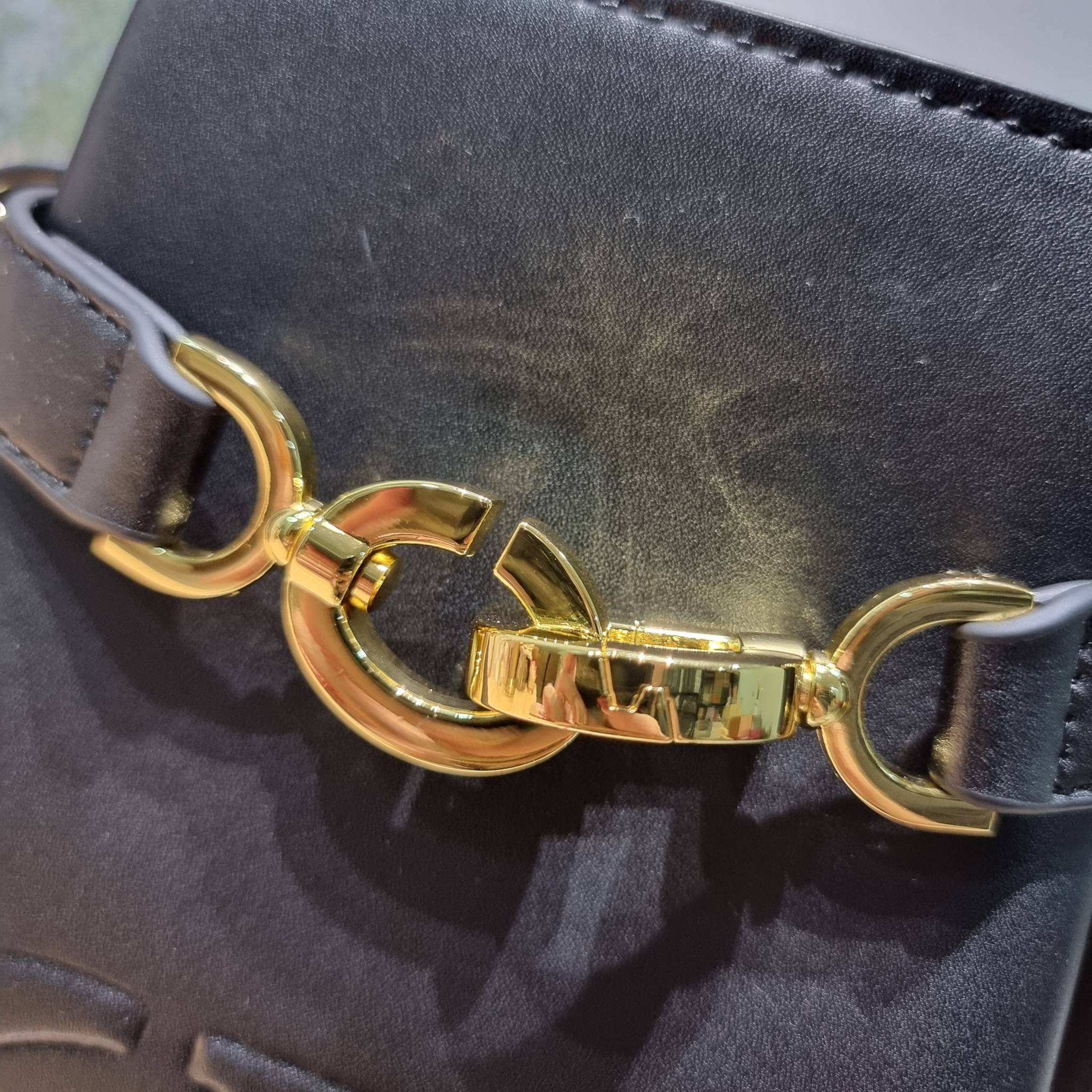 CD MEDIUM C'EST BAG 25cm / Dior bucket bag พร้อมส่ง กระเป๋าสะพายสุดคลาสสิค ดีไซน์หรู มีดีเทลสวยไม่ซ้ำใคร อะไหล่ออกแบบมาเป็นตัวซีดี