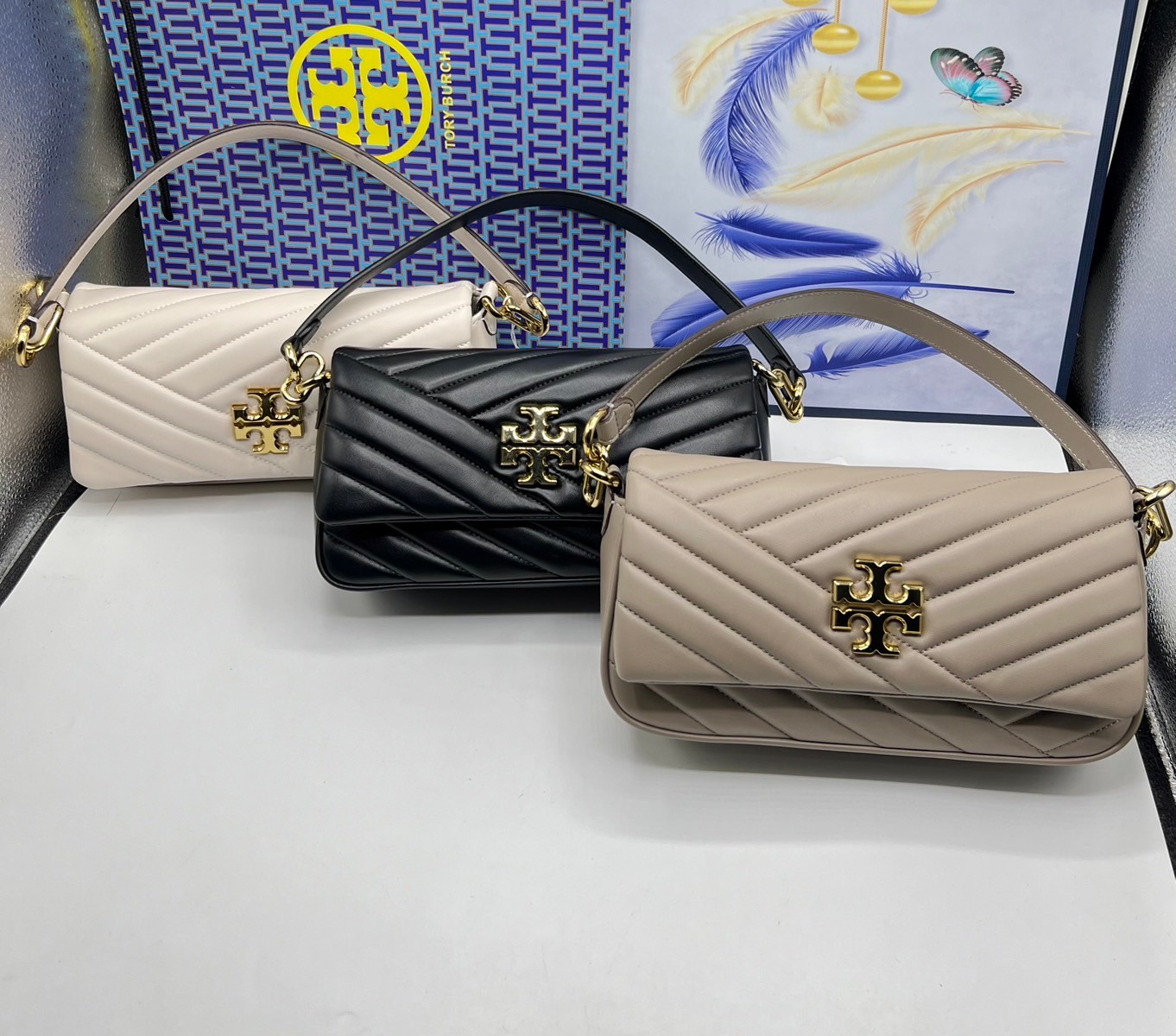 Tory Burch Kira Chevron Flap Small Shoulder Bag กระเป๋าสะพายดีไซน์รูปทรงคลาสสิค ดูผู้ดีหรูหรา เกรดออริ สลับแท้ 1:1 ใช้งานต่างประเทศได้