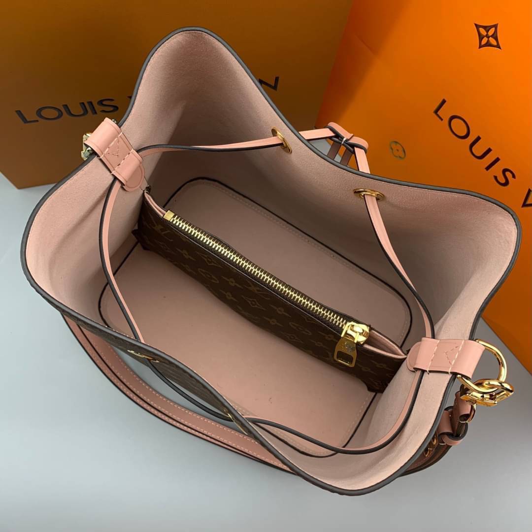 LOUIS VUITTON NEONOE MM งานหนังแท้ สวยคมทุกมุมมอง ภาพสินค้าถ่ายจากงานจริง ORIGINAL GRADE เกรดสลับใบจริง