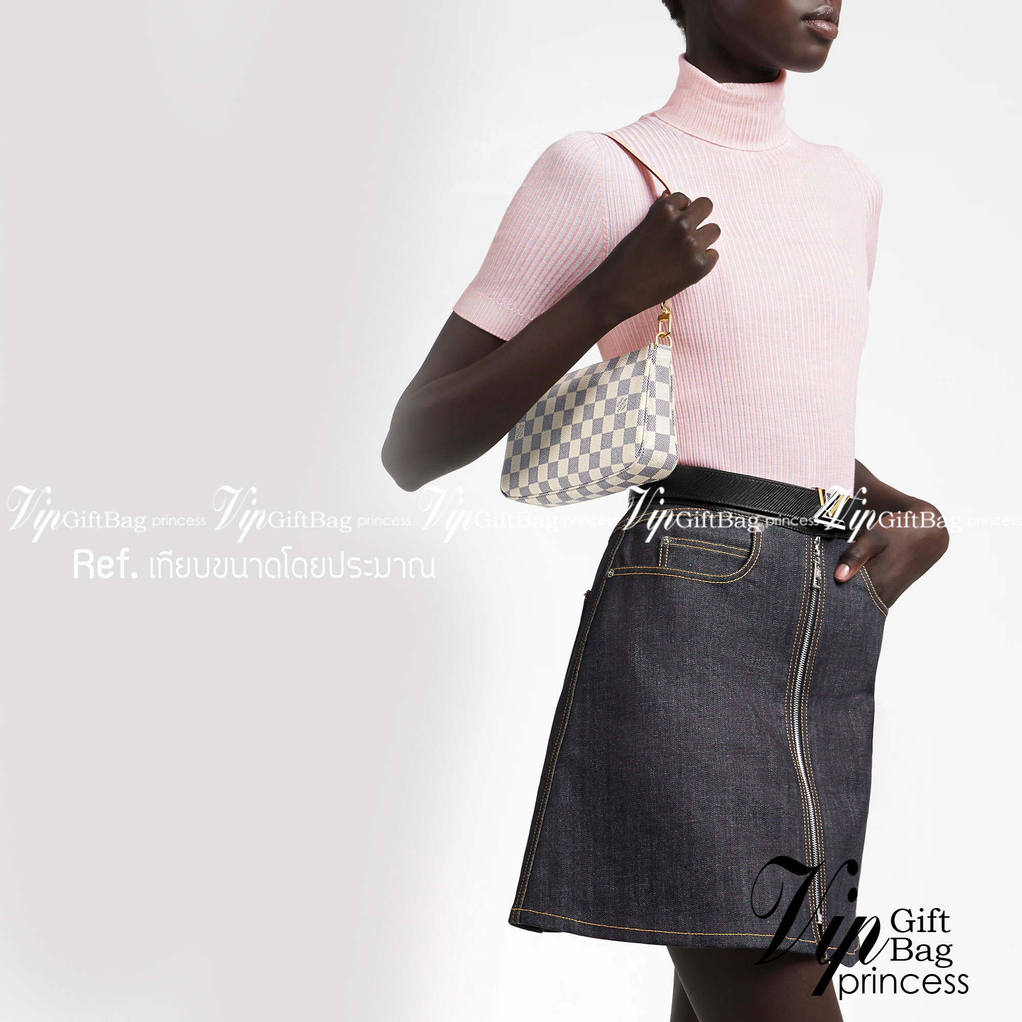 LV POCHETTE ACCESSOIRES กระเป๋าสะพายทรงพอช สุดฮอต ดีงาม ดีไซน์คลาสสิควินเทจ ขนาดกำลังสวย ประหยัดพื้นที่ มาพร้อมสายคล้องโซ่ และสายสะพายหนัง เป็นไอเท็มที่เหมาะในทุกโอกาส สะพายปรับลุคได้หลายสไตล์ รับรองคุ้มค่าจริงๆจ้า