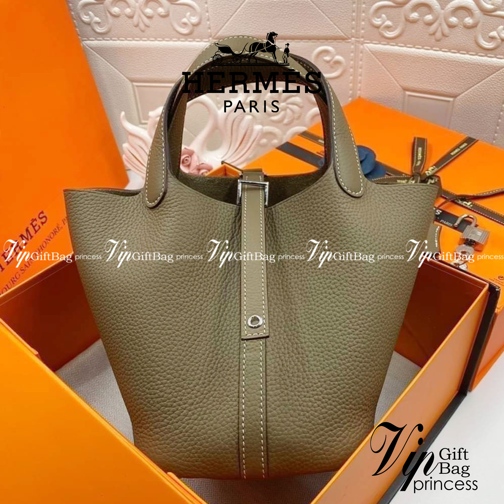 หนังแท้ Hermes Picotin Lock 18 bag กระเป๋าถือแบรนด์หรูระดับโลก งานเกรดออรินอล หนังแท้ทั้งใบ หนังมีลายทอริลลอนคล้ายของจริง มาพร้อมตัวล็อคเคลลี่ Kelly lock รูปทรงเรียบแต่หรู ใช้งานได้ทุกโอกาส ถือง่าย ใช้งานง่าย ภายในโล่งกว้าง ภาพสินค้าถ่ายจากงานขายจริง ใช้ง