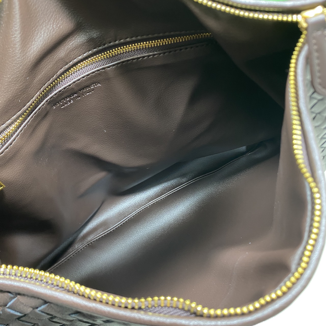 BOTTEGA Large Hop Shoulder Bag 48cm / BOTTEGA Hobo Bag กระเป๋าสะพายไหล่ใบใหญ่ จุของได้เยอะมาก ดีไซส์สานเป็นเอกลักษณ์สวยงาม