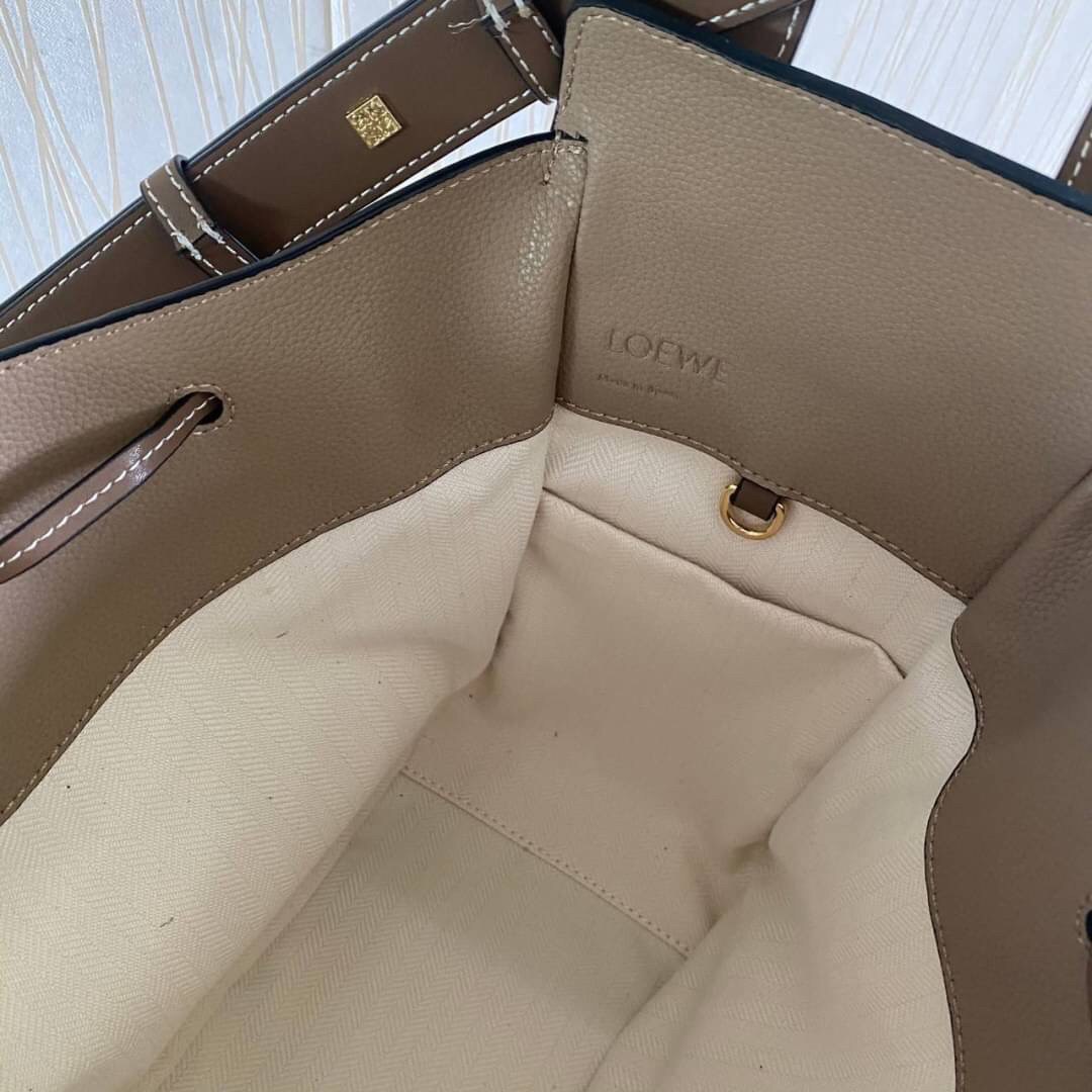 พรีเมี่ยมกิ๊ฟแท้ 100% 】งานหนังแท้ LOEWE Hammock small leather tote bag