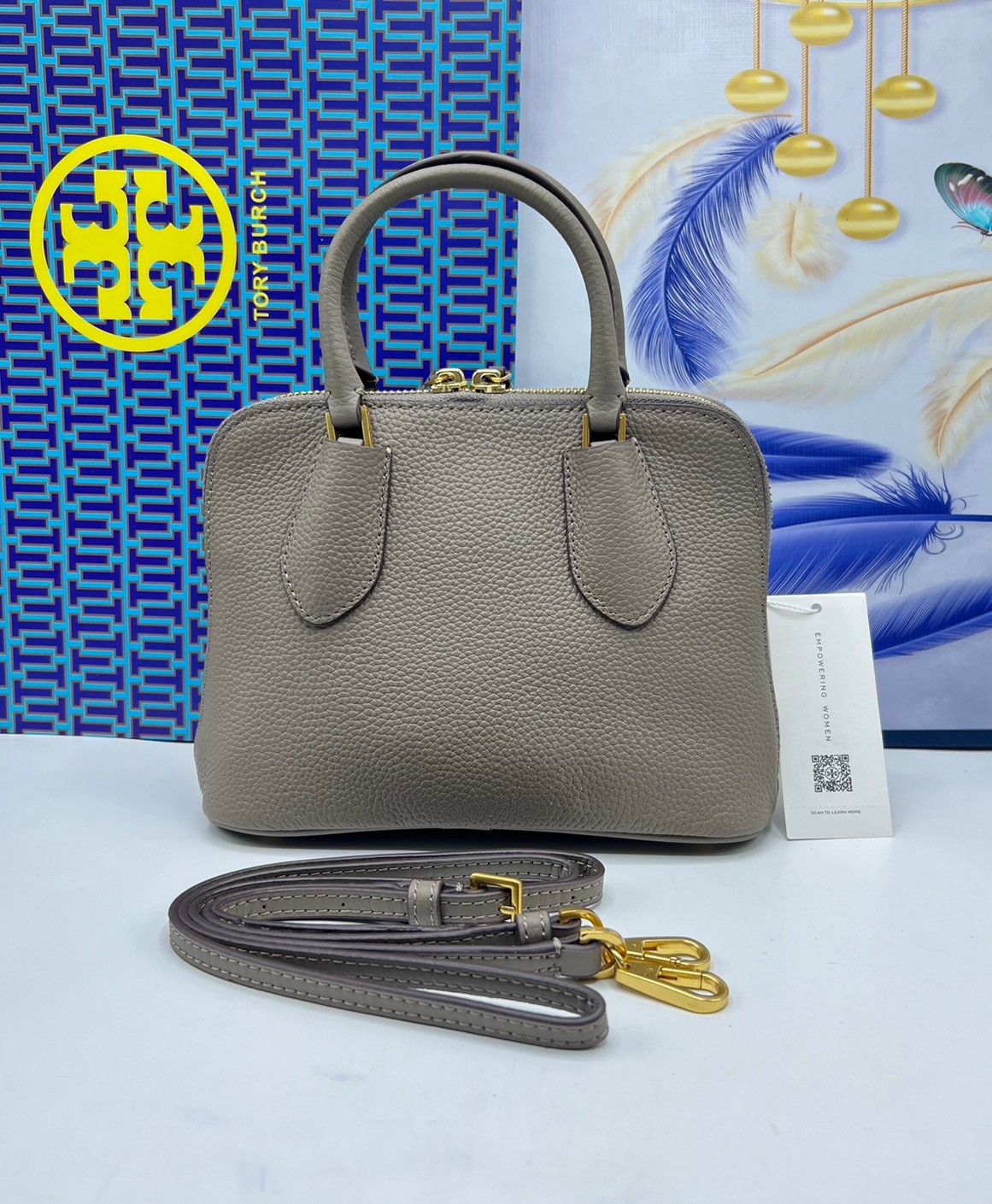 TORY BURCH MINI PEBBLED SWING BAG / Tory Mini Swing Bag in Pebbled Leather / T Monogram Jacquard Swing Bag กระเป๋าสะพาย คอลเลคชั่นใหม่ล่าสุดดีไซน์สุดคลาสสิก รูปทรงโดม