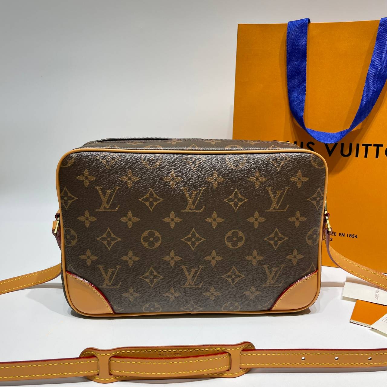 LV Trocadero 27 Monogram Vintage Crossbody Bag / LV Messenger Bag กระเป๋าสะพายทรงแมสเซ็นเจอร์วินเทจ เกรดออริ ท็อป สลับแท้ 1:1 เกรดดีสุด หนังแท้ ผ่านทุก ตม.