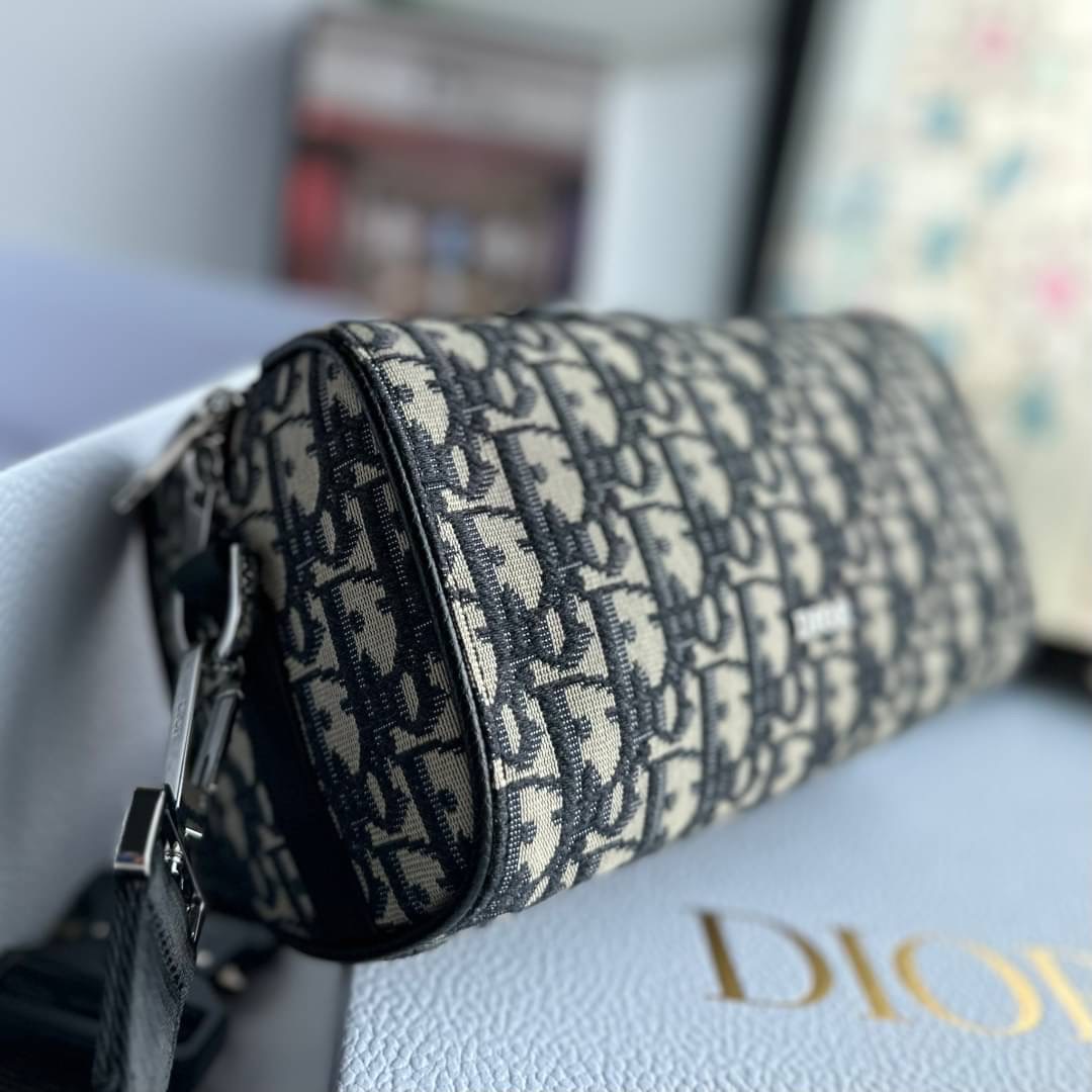 DIOR LINGOT 22 BAG / DIOR OBLIQUE SS2022 COLLECTION กระเป๋าสะพาย เกรดท็อปออริ เกรดดีสุด สลับแท้ 1:1 ใช้ต่างประเทศได้