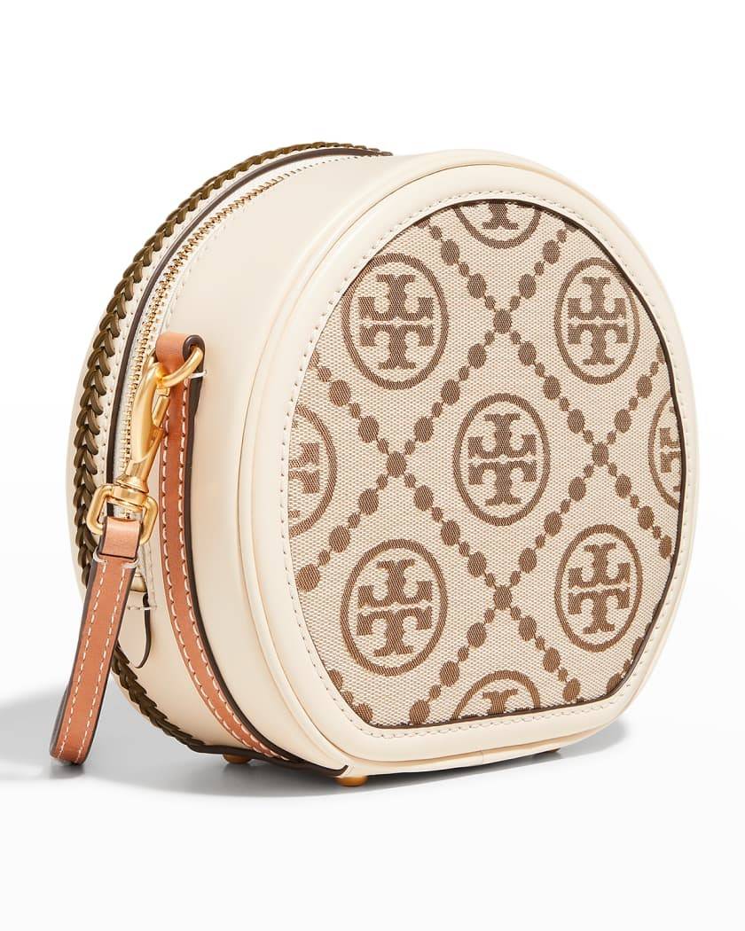 TORY BURCH T MONOGRAM FLORAL MOON CROSSBODY BAG คอลเลคชั่นใหม่ น่ารักให้ใจไปเลย กับประเป๋าสะพายทรงสวย ดีไซน์ใหม่ล่าสุด สไตล์งานคราฟ มีลูกเล่นประดับดอกไม้