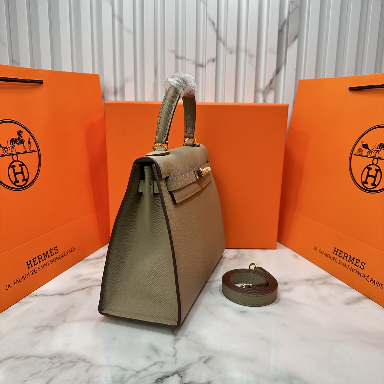 ORI หนังแท้ | Hermes Kelly 25cm กระเป๋าสะพายที่สุดแห่งหรูหราลัคชู นิยามของความสง่างามเหนือกาลเวลา แบรนด์เนมในฝัน งดงามดั่งเจ้าหญิง