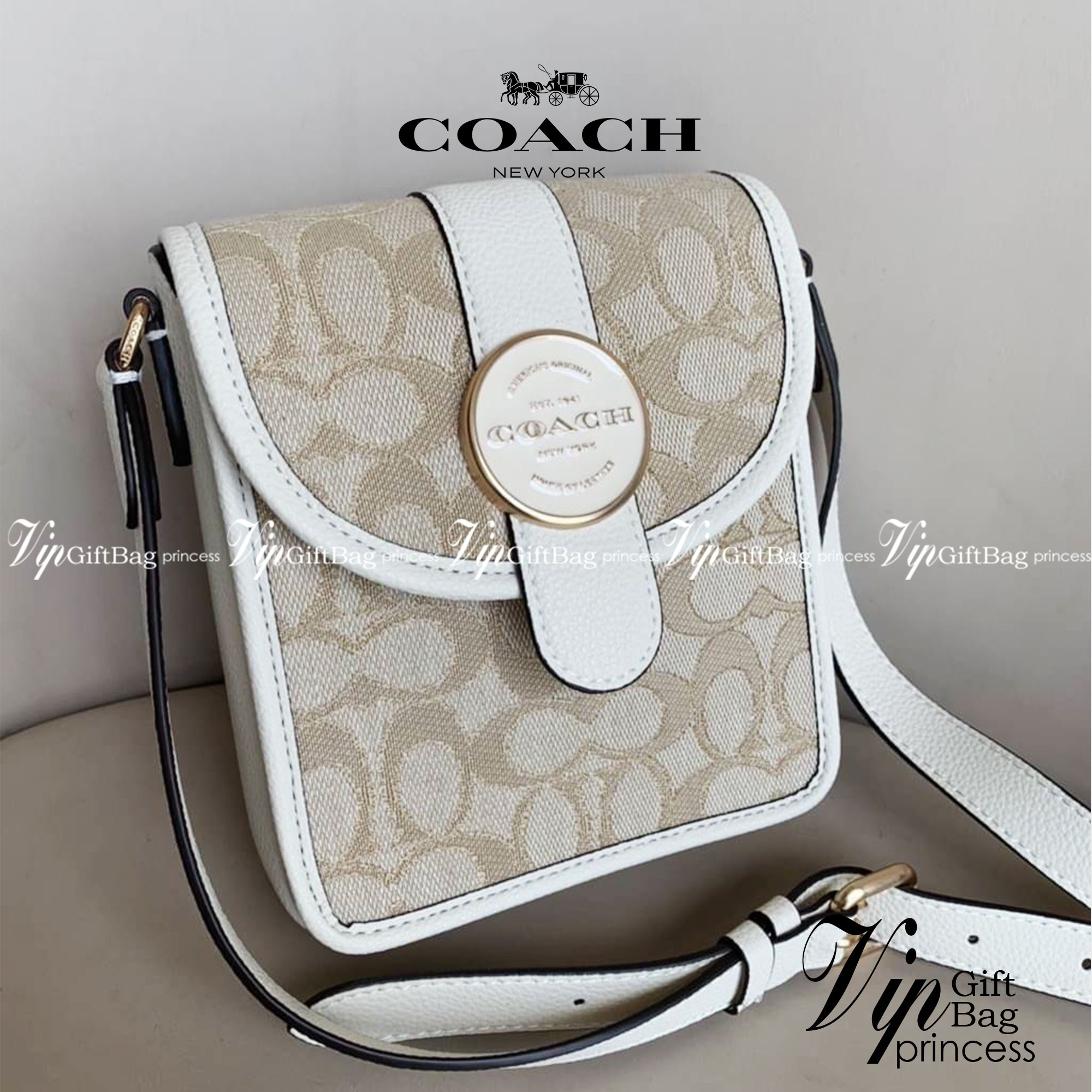 COACH North/South Lonnie Crossbody In Signature Jacquard C8321 ภาพสินค้าถ่ายจากงานขายจริง ใช้งานต่างประเทศได้