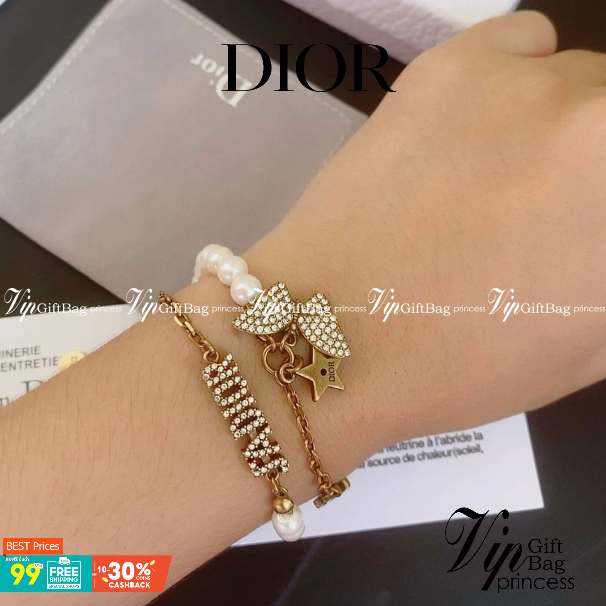 Christian Dior Bracelet สร้อยข้อมือแบรนด์หรูหรา วัสดุสแตนเลสชุบ สีทองรมควัน ไม่ลอก ไม่ดำ สวยงามตามแบบฉบับแบรนด์ ภาพถ่ายจากสินค้าจริงค่ะ
