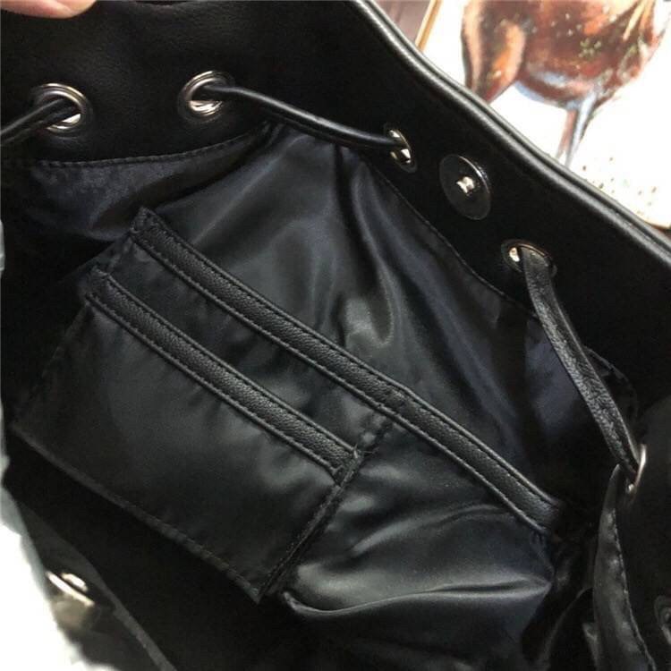 Guess Muze Logo Bucket Bag Adjustable crossbody กระเป๋าสะพายทรงขนมจีบ